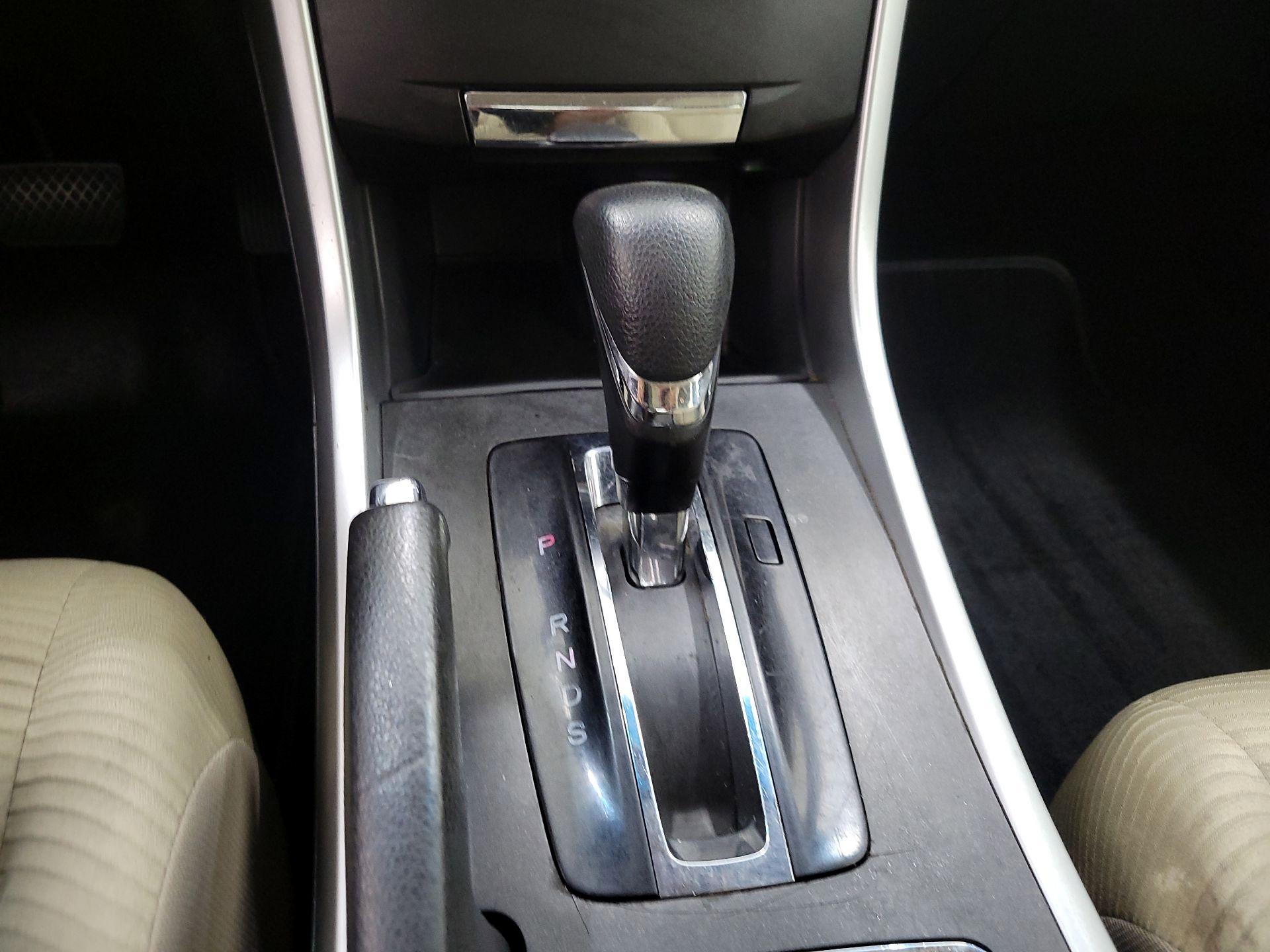 Thumbnail: 2015 Honda Accord - 17