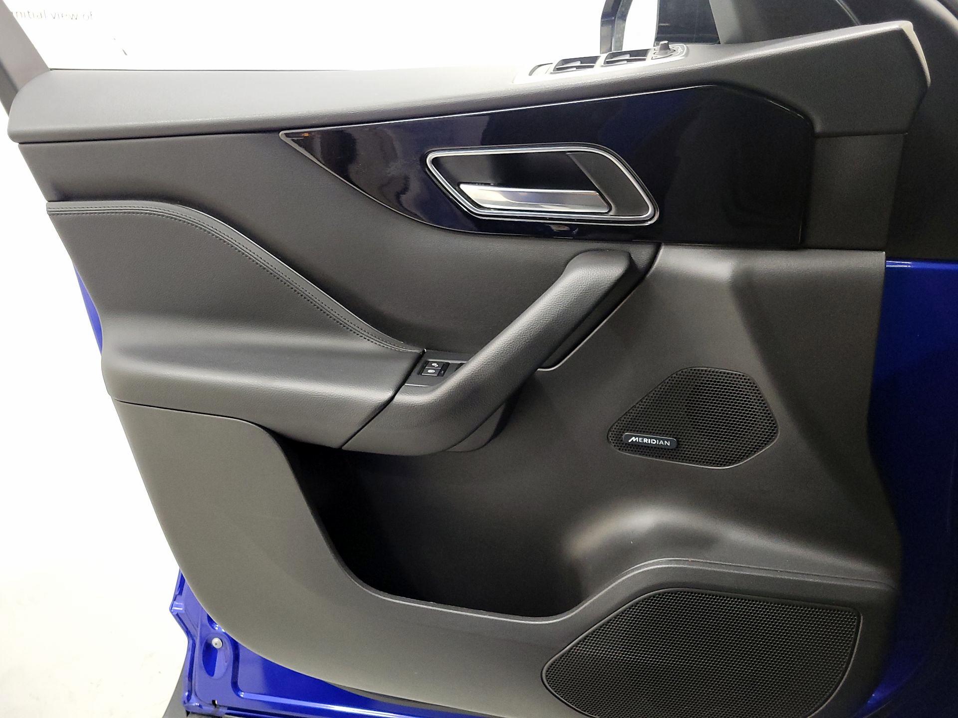 Thumbnail: 2019 Jaguar F-Pace - 12