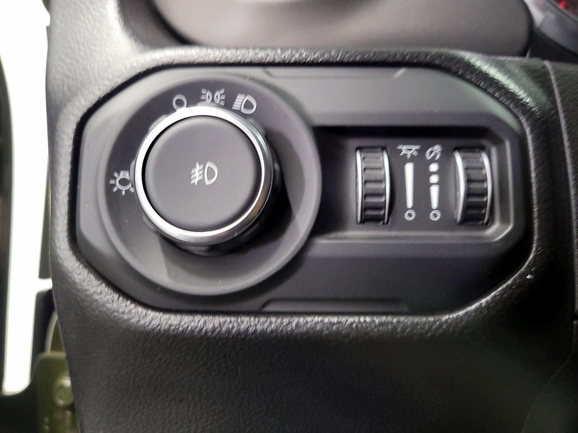 Thumbnail: 2022 Jeep Wrangler - 13