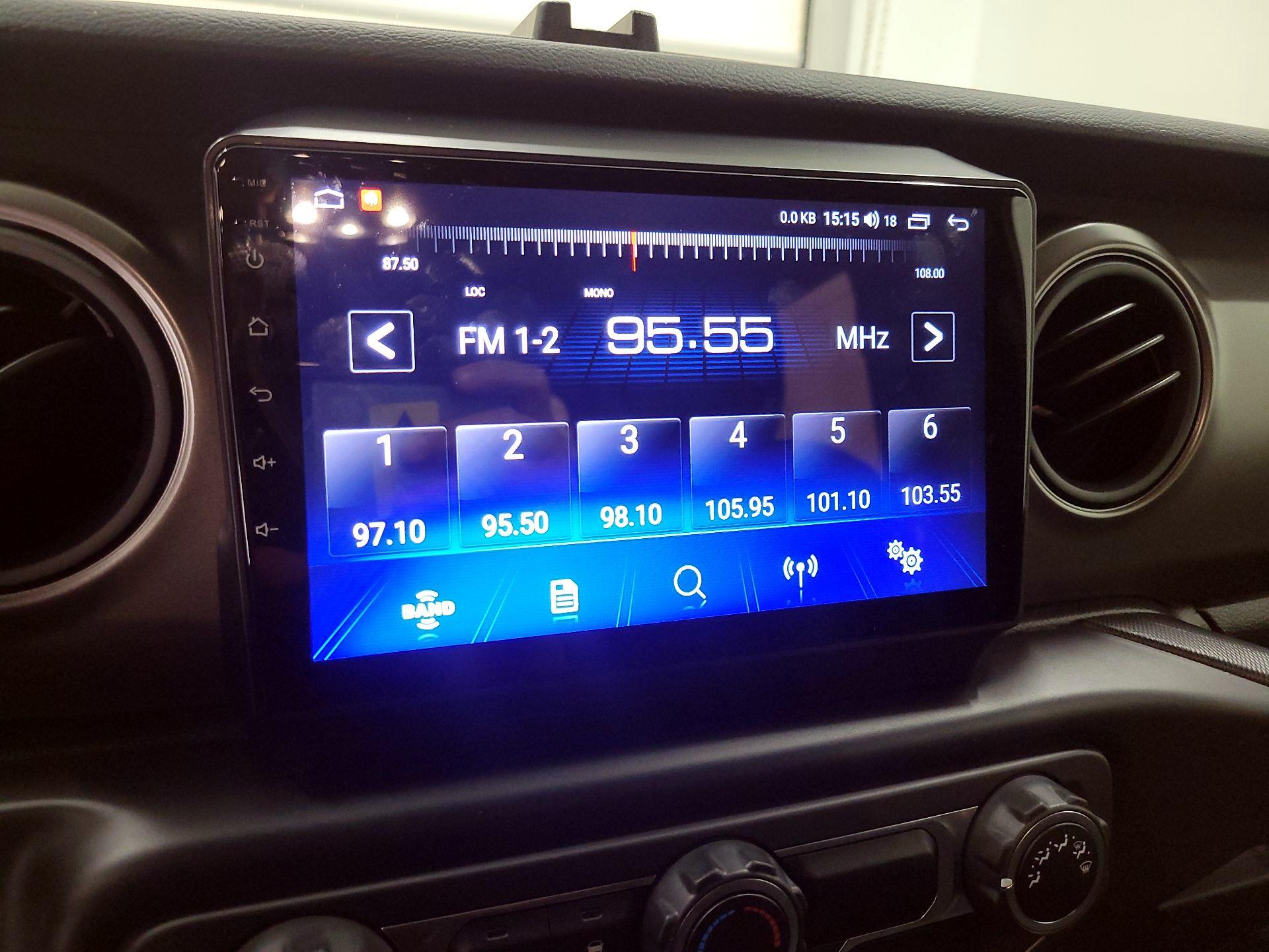 Thumbnail: 2022 Jeep Wrangler - 15