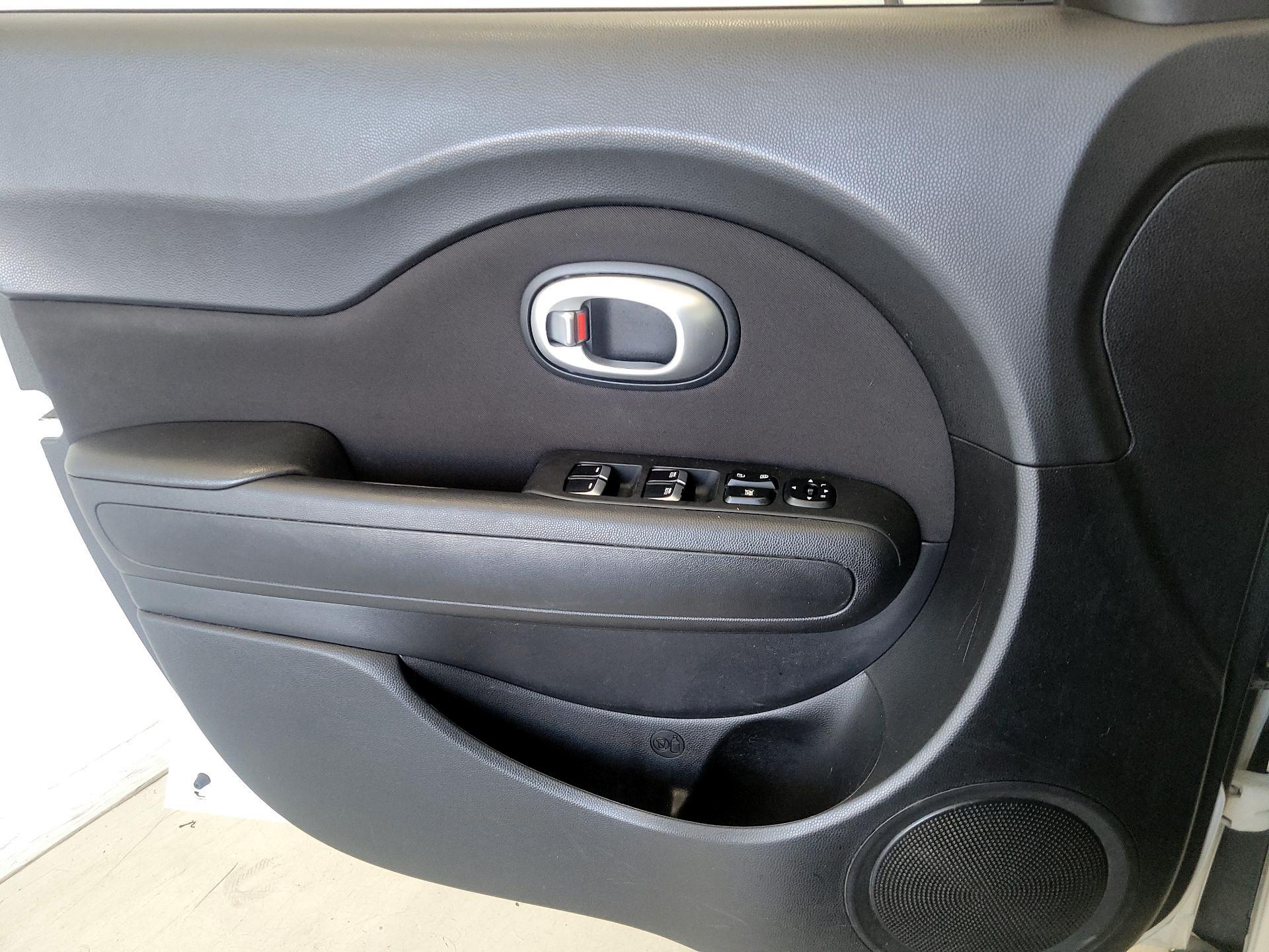 Thumbnail: 2019 Kia Soul - 12