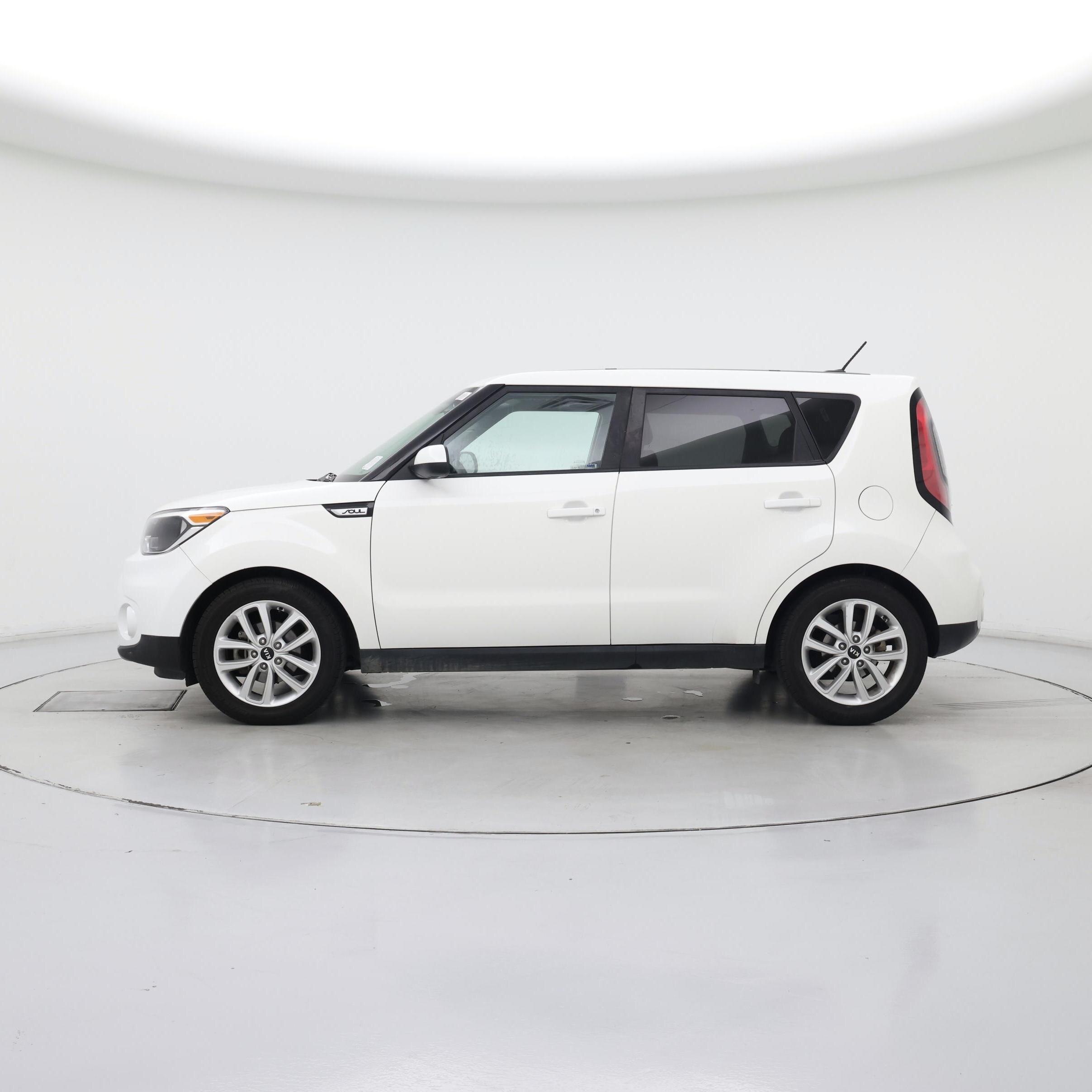 Thumbnail: 2019 Kia Soul - 3