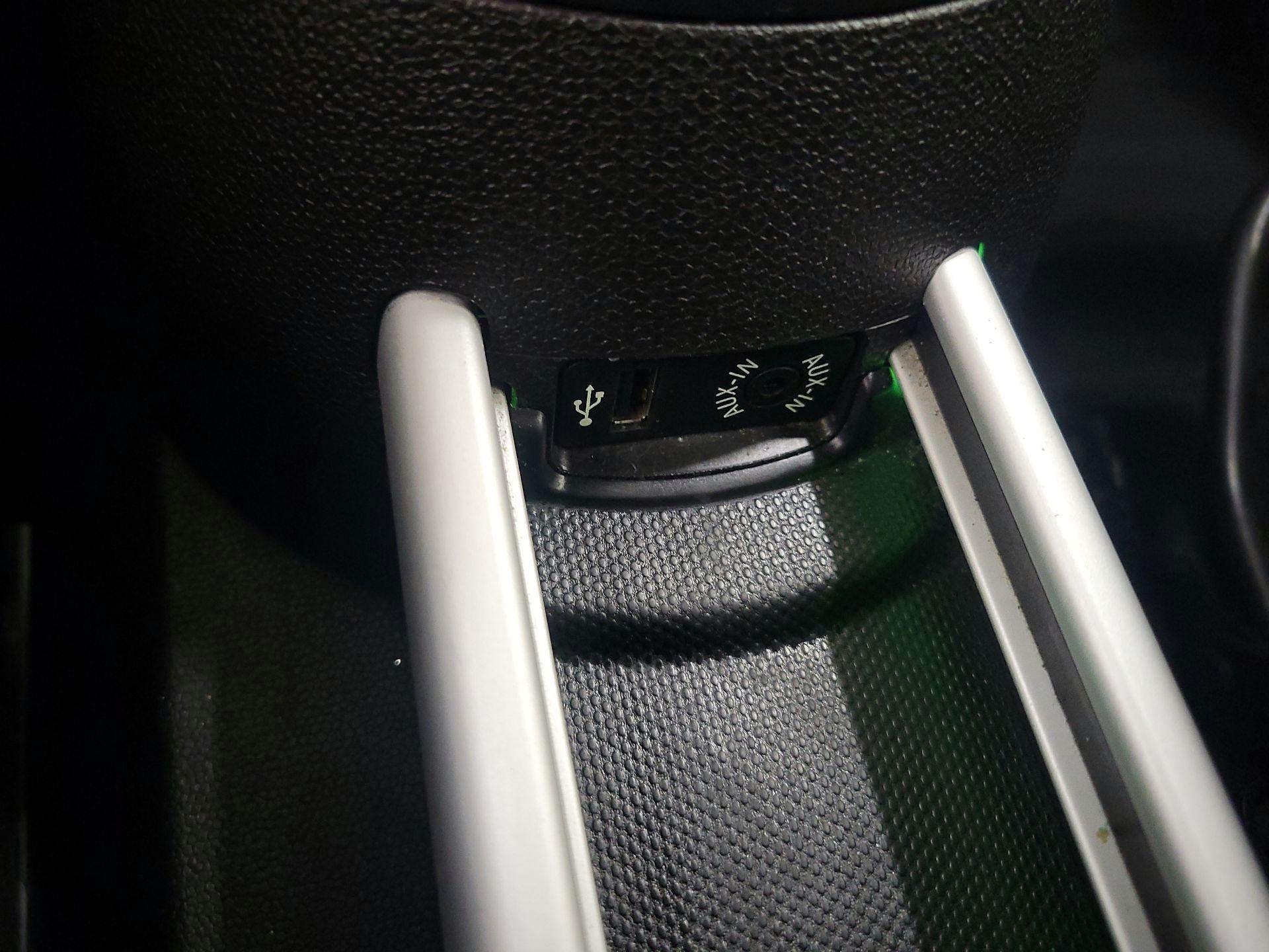 Thumbnail: 2014 MINI Cooper Countryman - 16