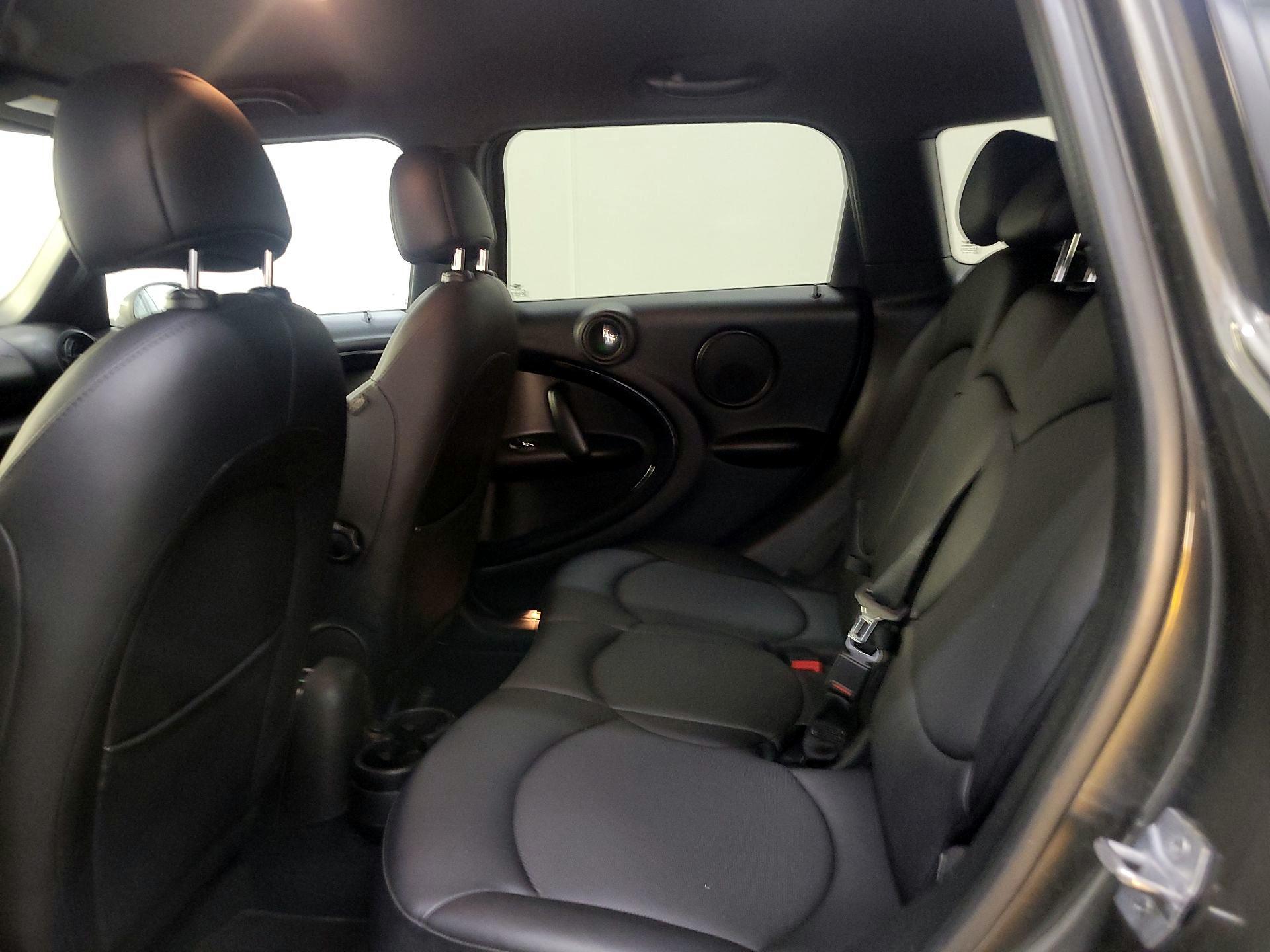 Thumbnail: 2014 MINI Cooper Countryman - 17