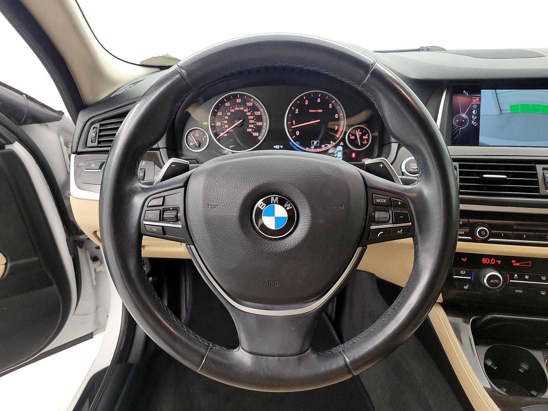 Thumbnail: 2016 BMW 5 Series - 10
