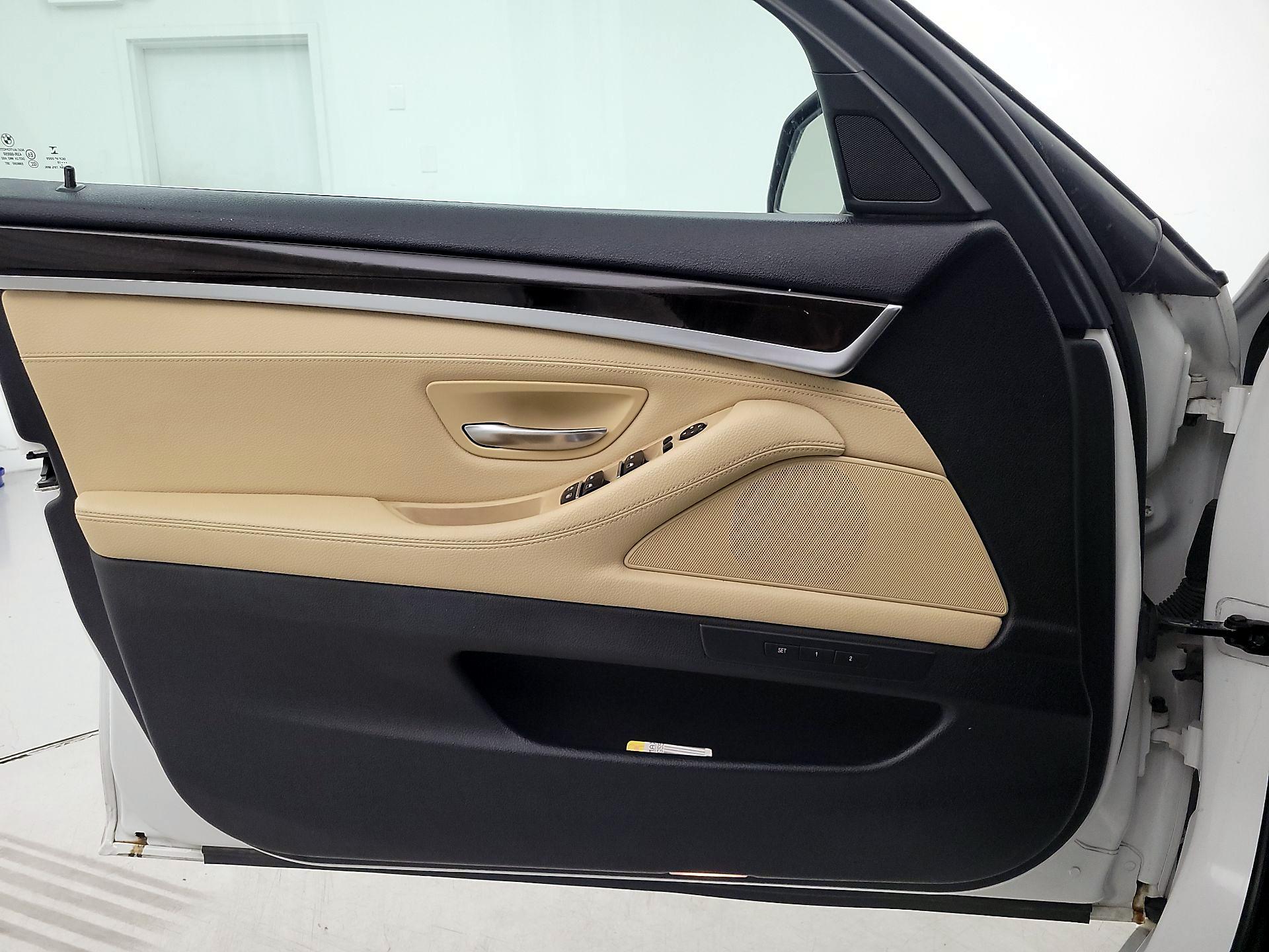 Thumbnail: 2016 BMW 5 Series - 12