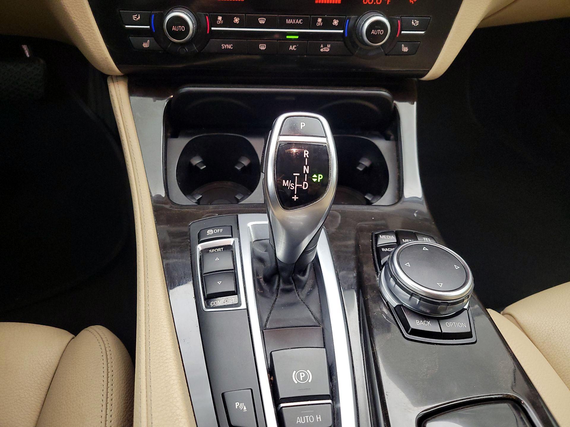 Thumbnail: 2016 BMW 5 Series - 17