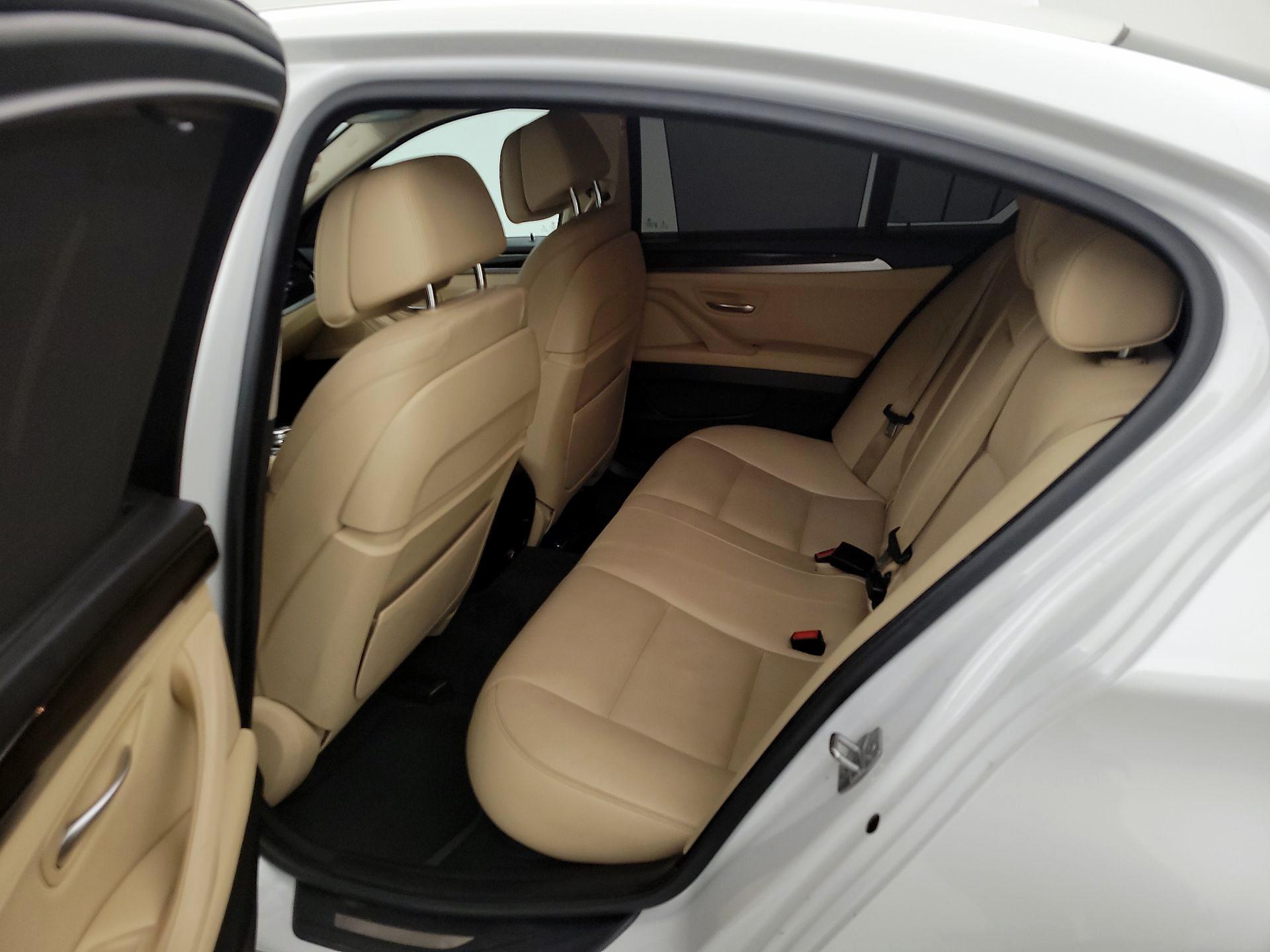 Thumbnail: 2016 BMW 5 Series - 20
