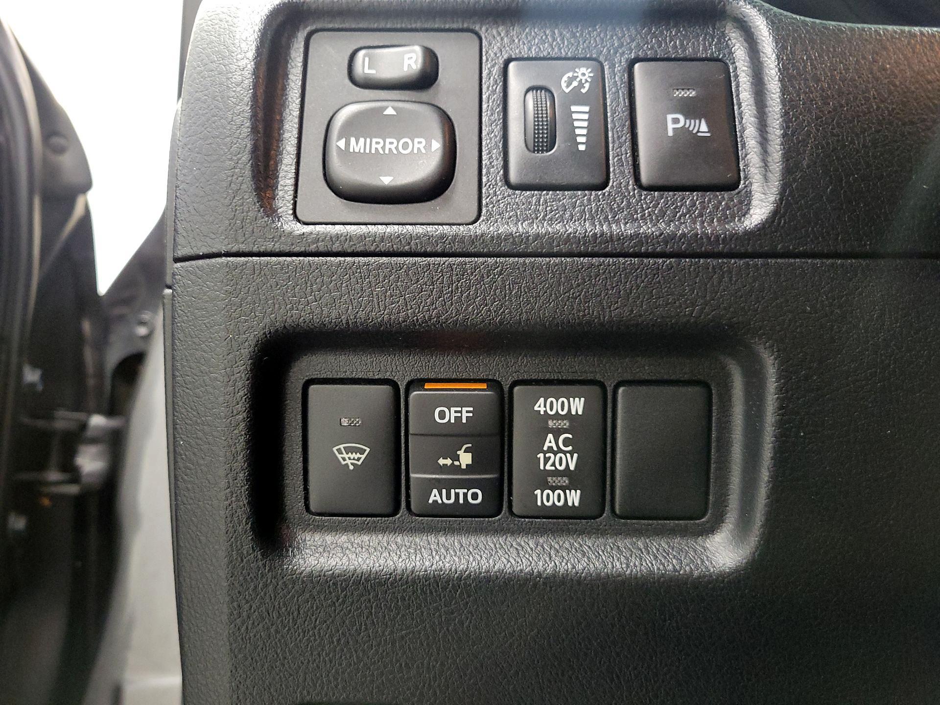 Thumbnail: 2019 Toyota 4Runner - 13