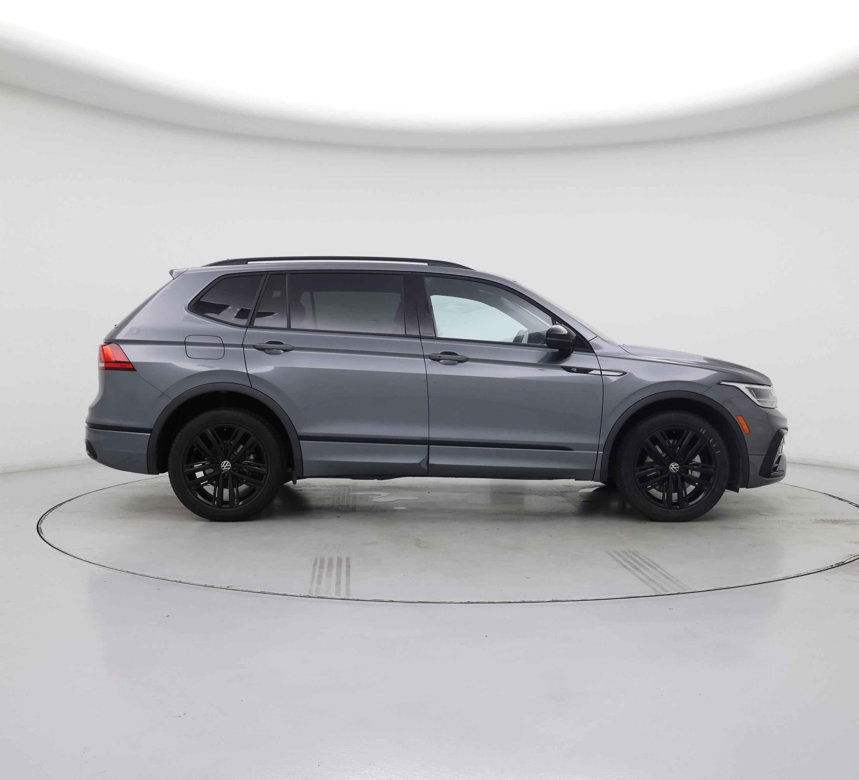 Thumbnail: 2022 Volkswagen Tiguan - 7