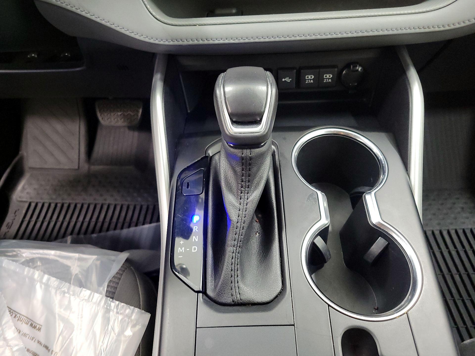 Thumbnail: 2021 Toyota Highlander - 17
