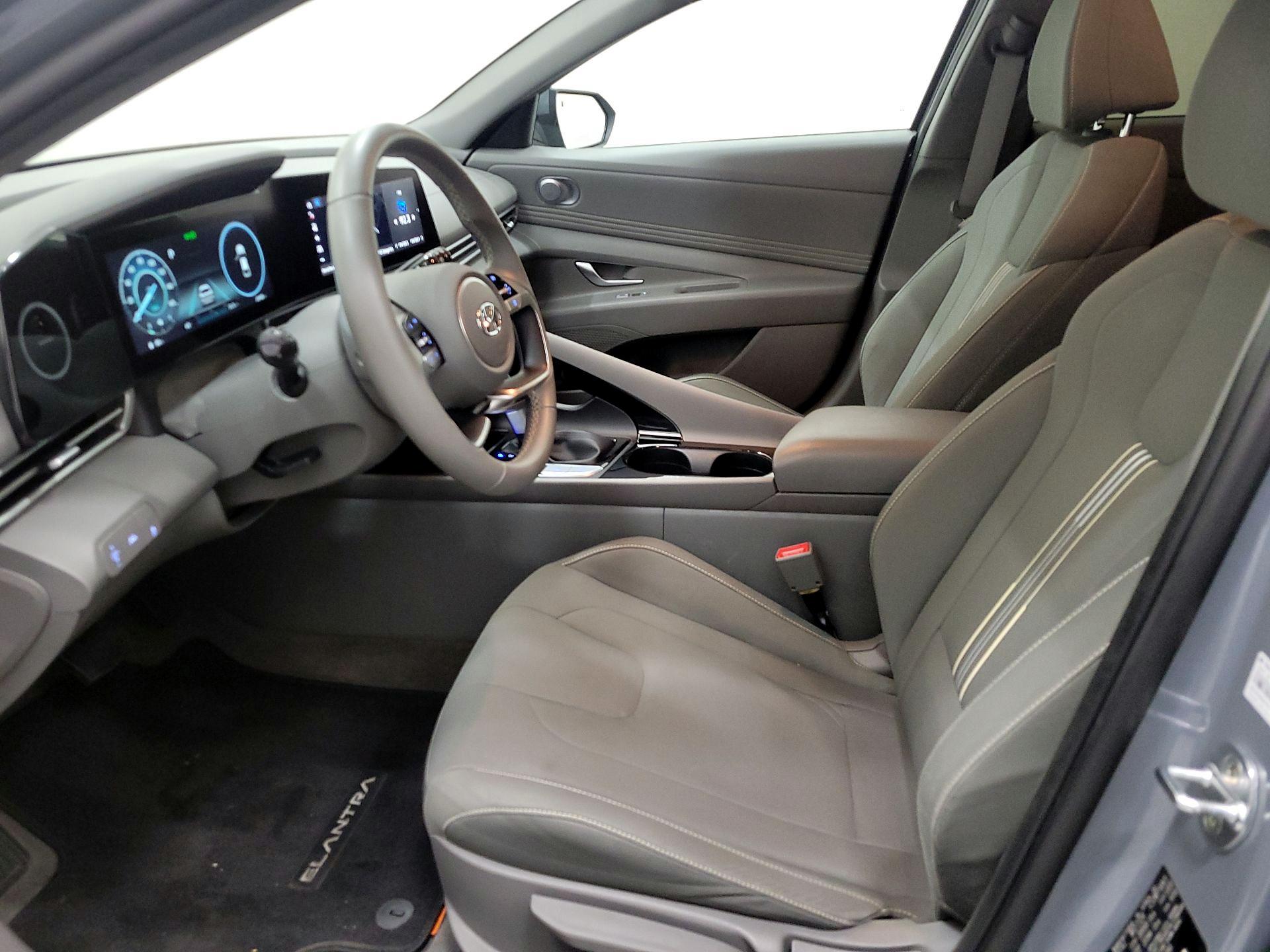 Thumbnail: 2023 Hyundai Elantra - 11