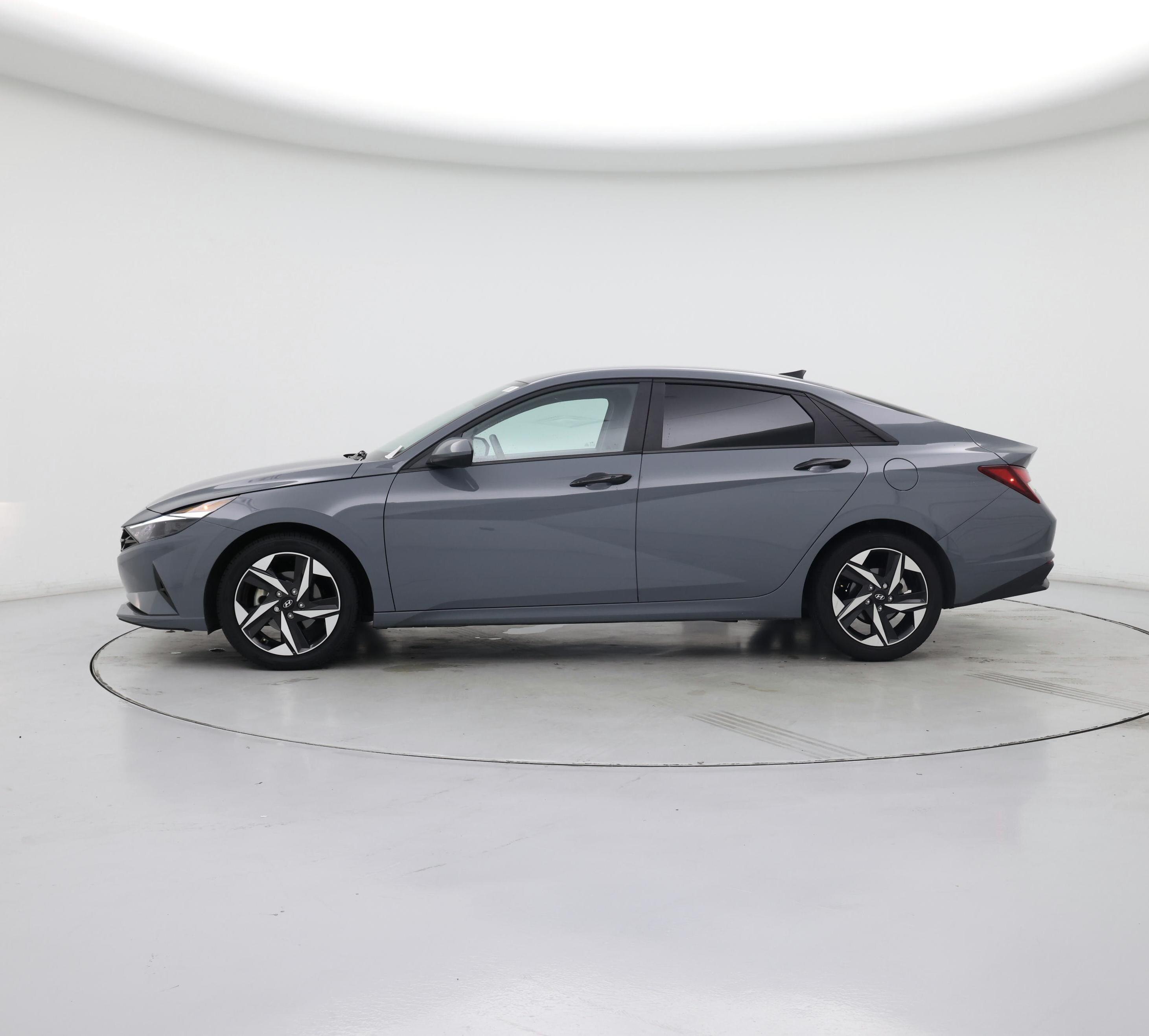 Thumbnail: 2023 Hyundai Elantra - 3