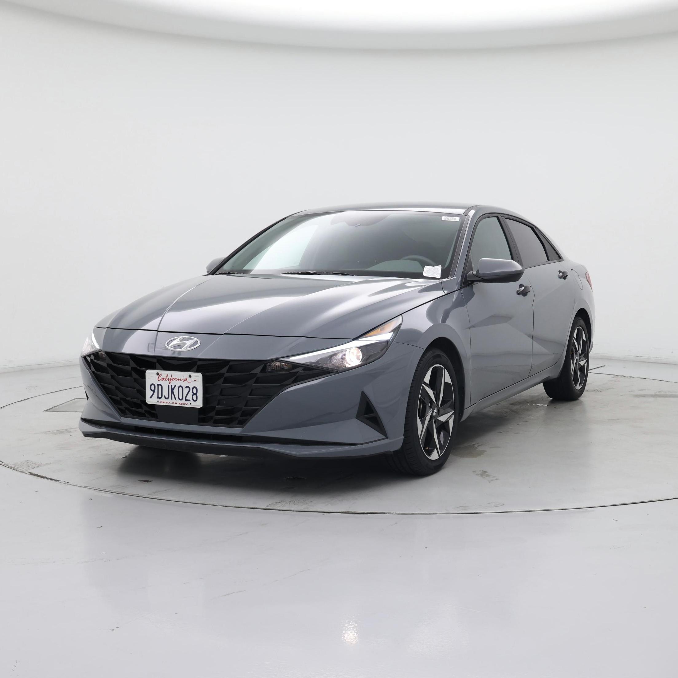 Thumbnail: 2023 Hyundai Elantra - 4
