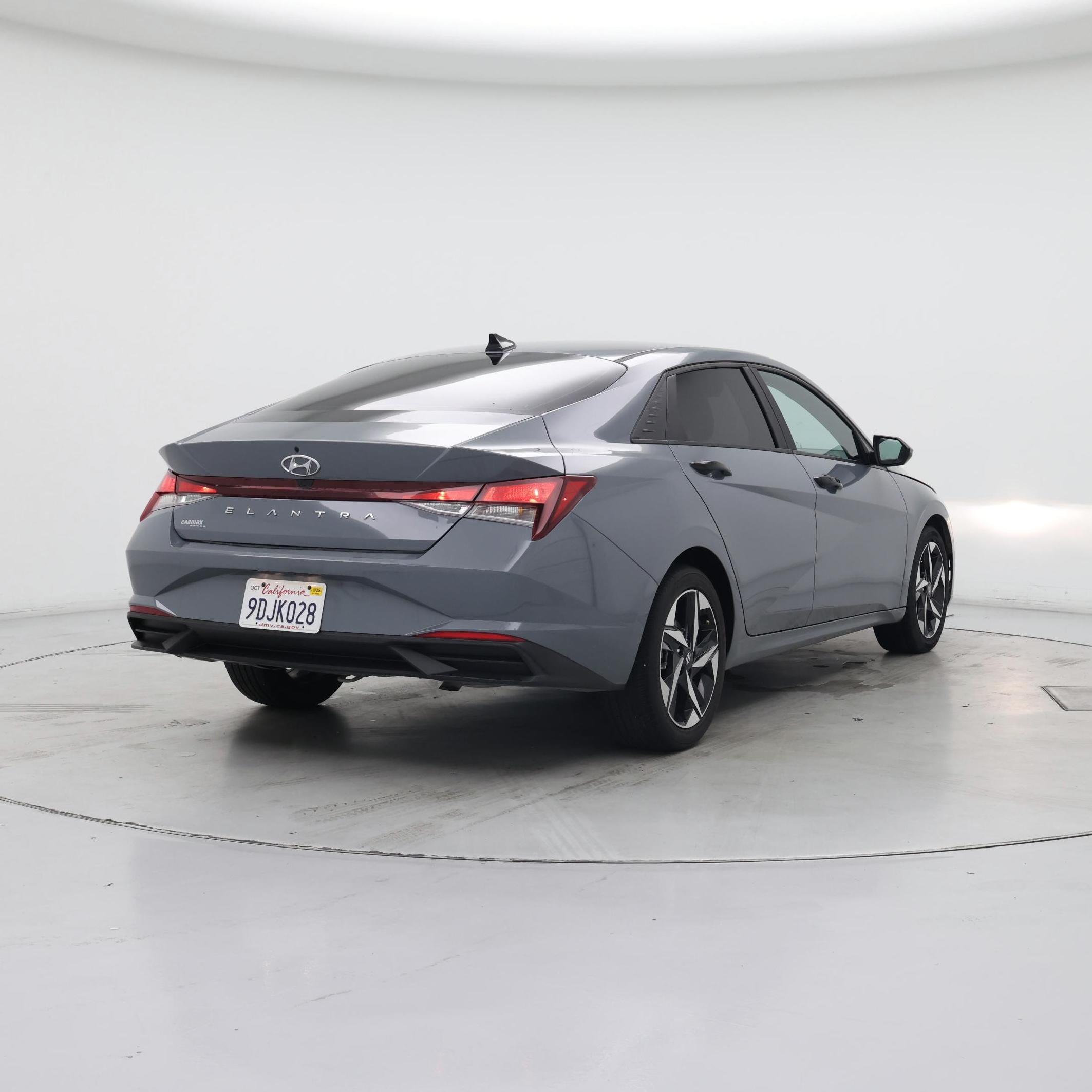 Thumbnail: 2023 Hyundai Elantra - 8
