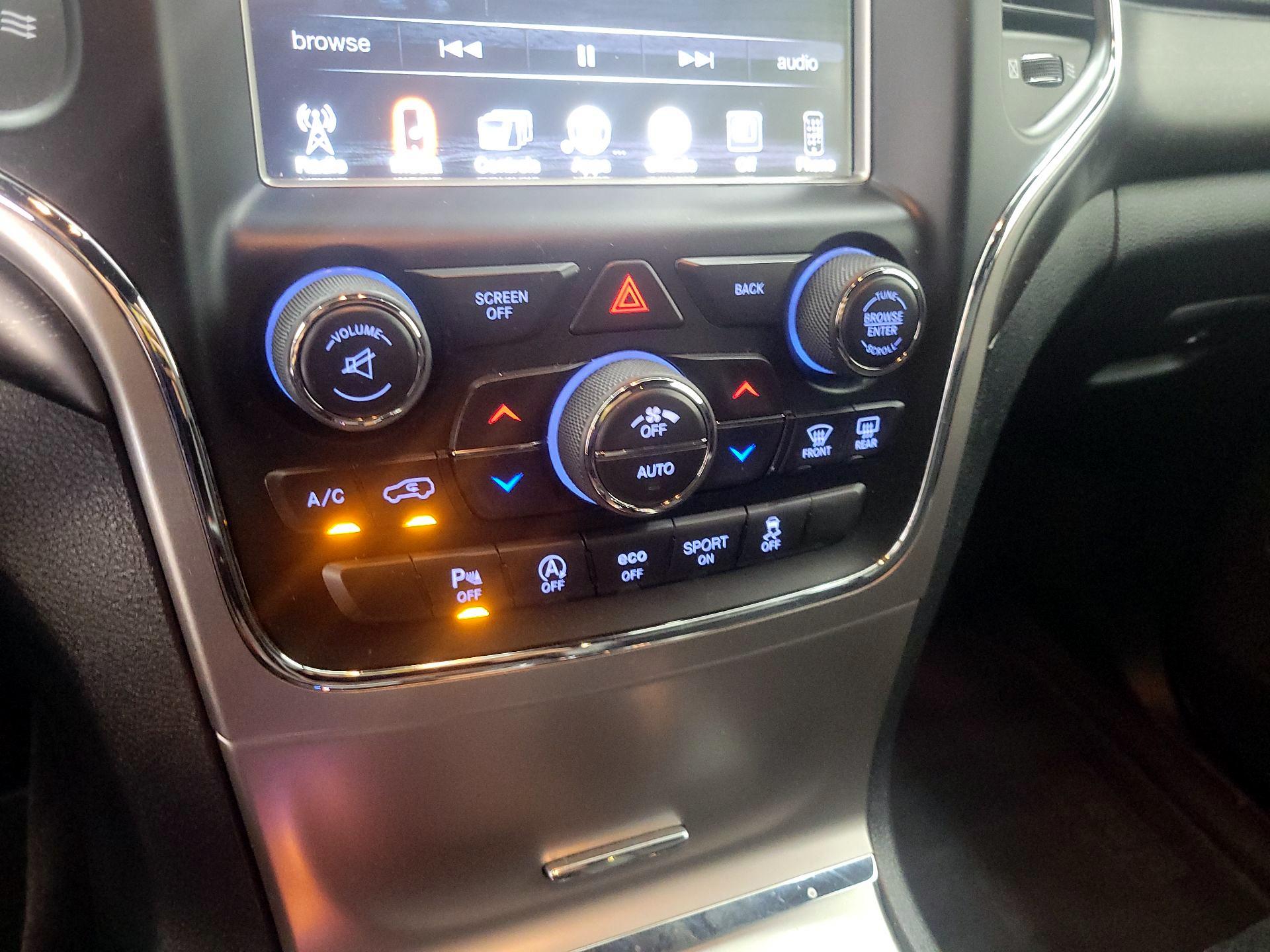 Thumbnail: 2017 Jeep Grand Cherokee - 16