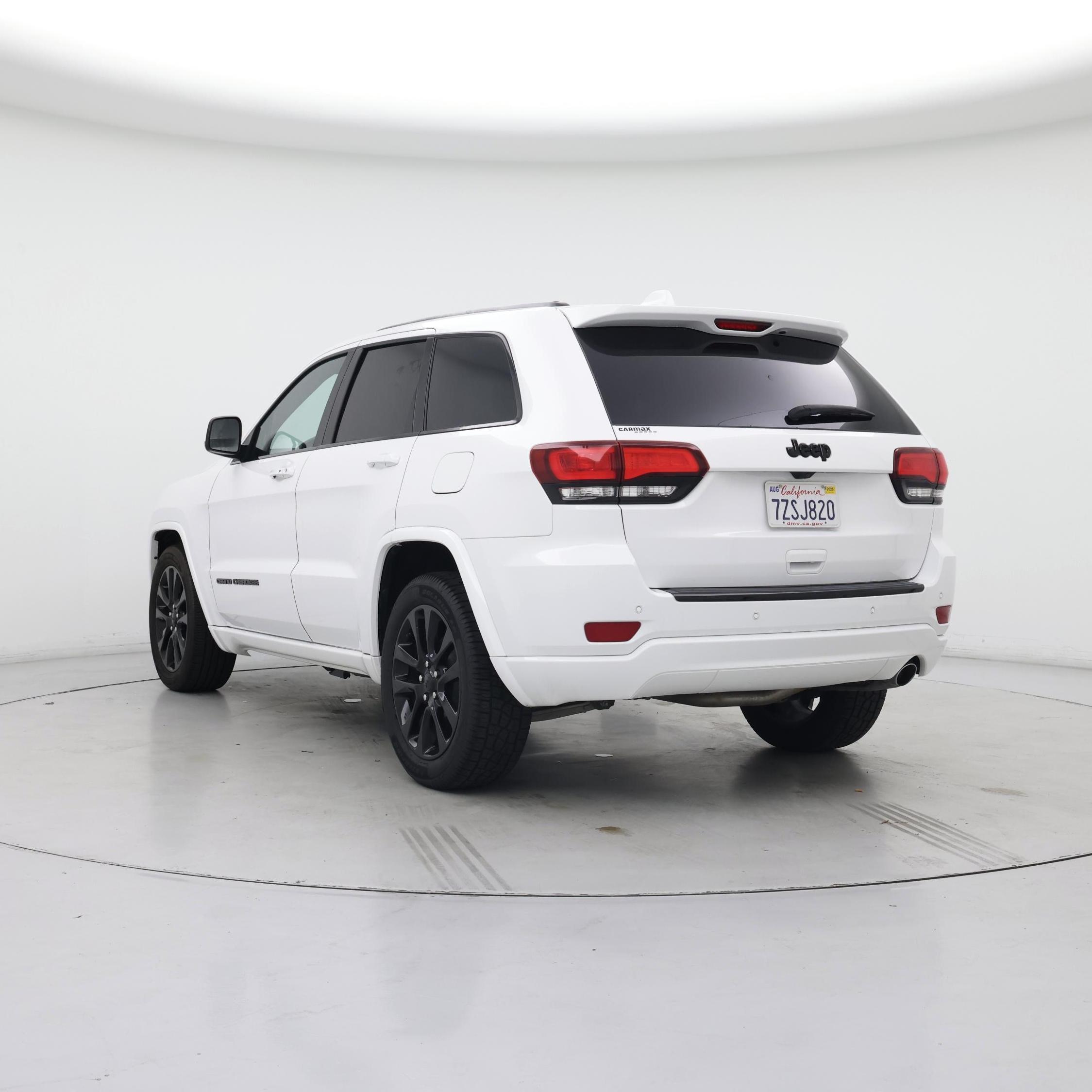 Thumbnail: 2017 Jeep Grand Cherokee - 2