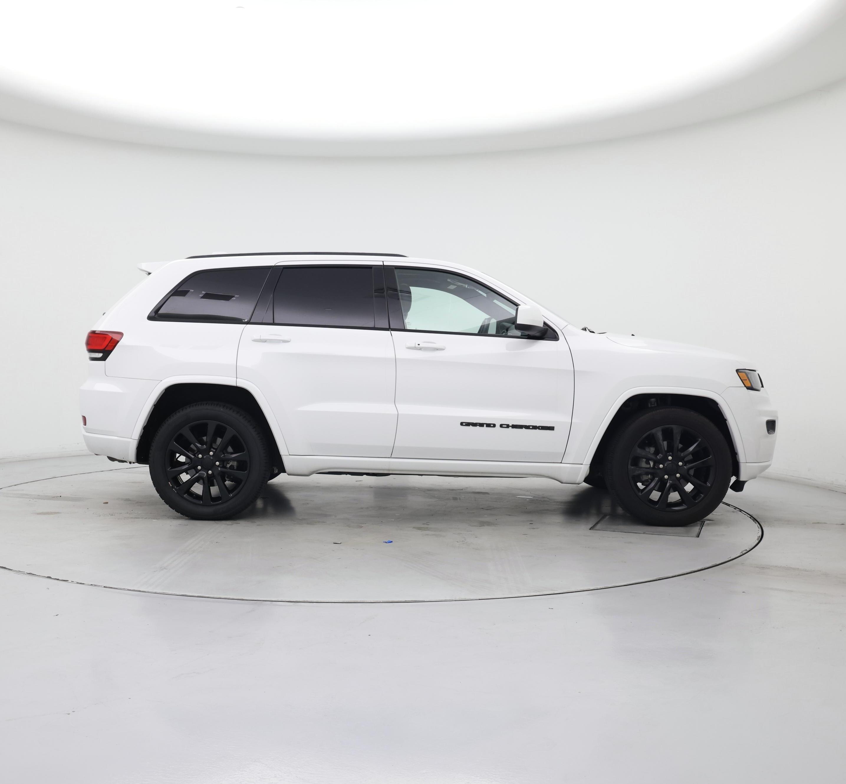 Thumbnail: 2017 Jeep Grand Cherokee - 7