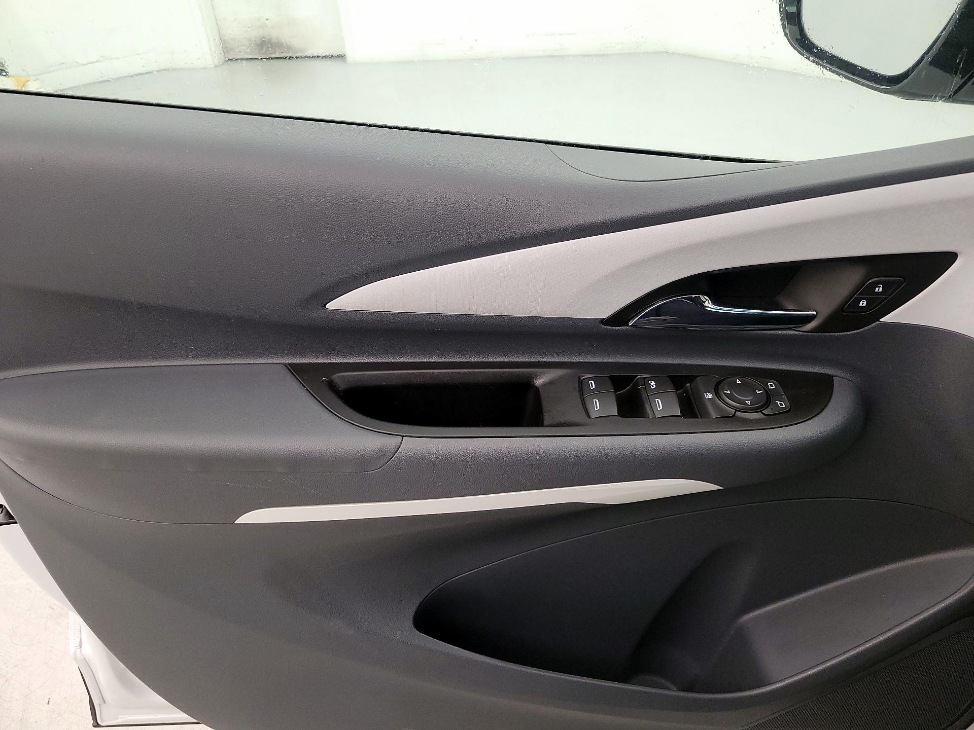 Thumbnail: 2020 Chevrolet Bolt EV - 12