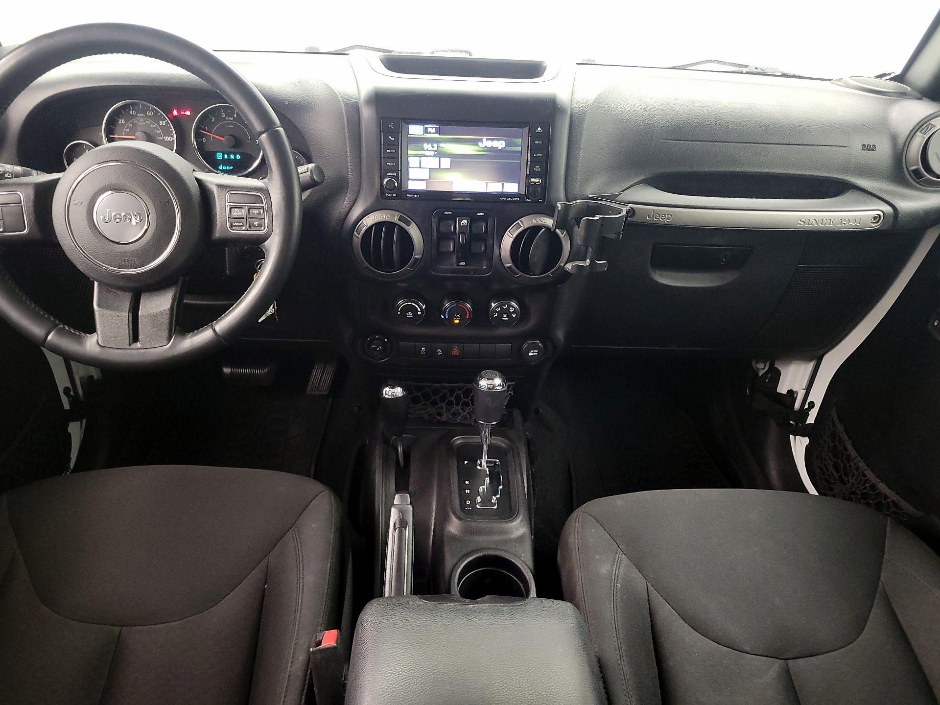 Thumbnail: 2015 Jeep Wrangler - 9