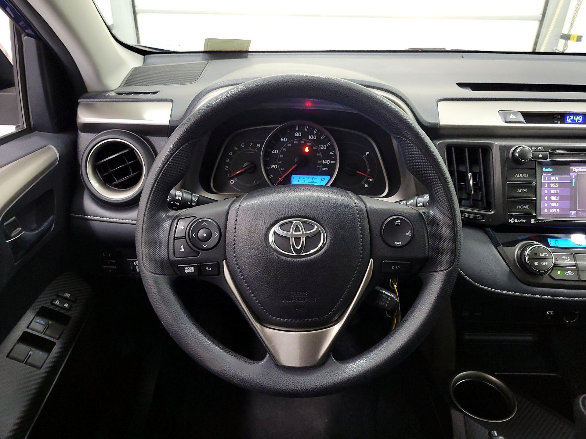 Thumbnail: 2014 Toyota RAV4 - 10