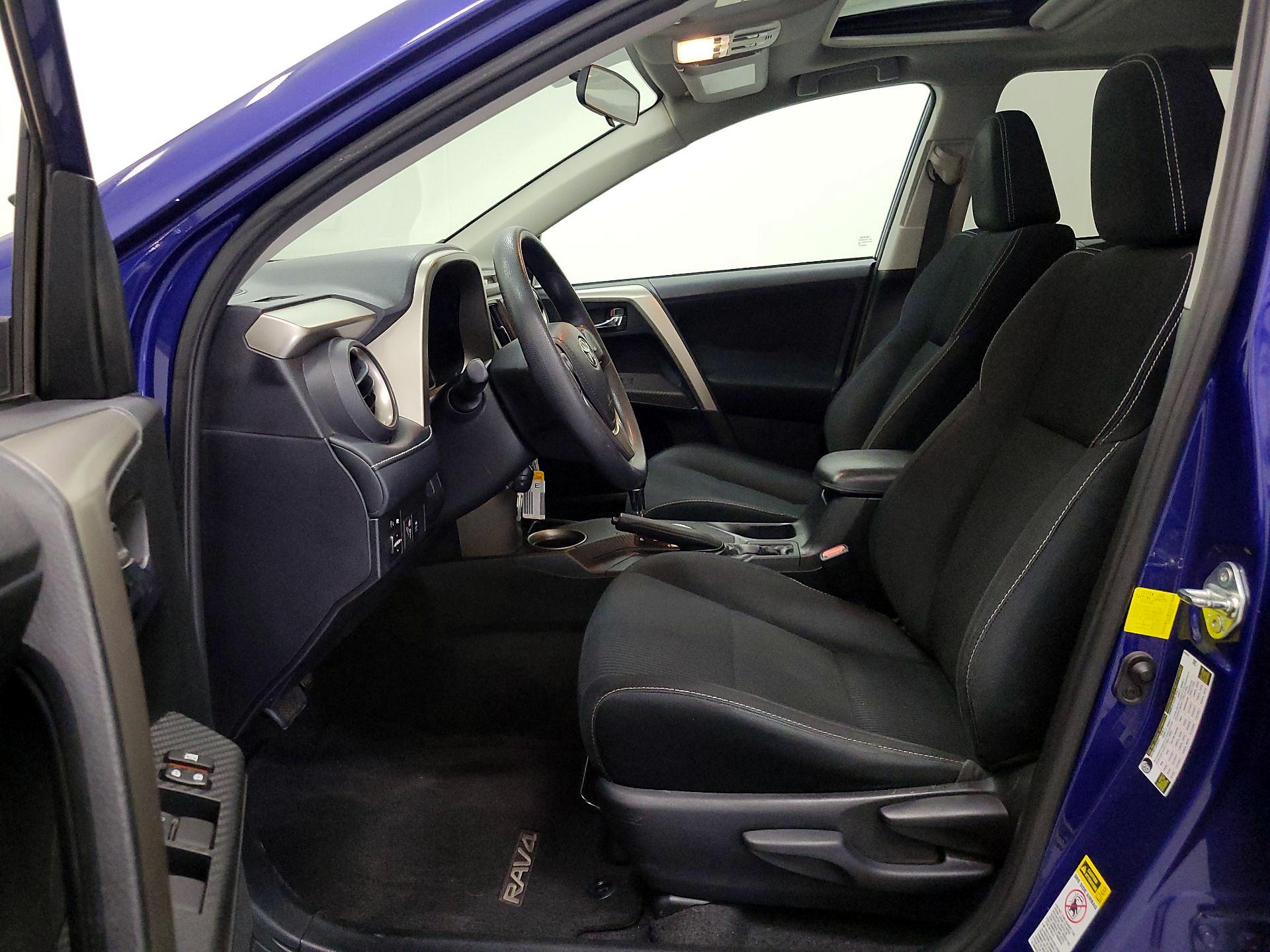 Thumbnail: 2014 Toyota RAV4 - 11