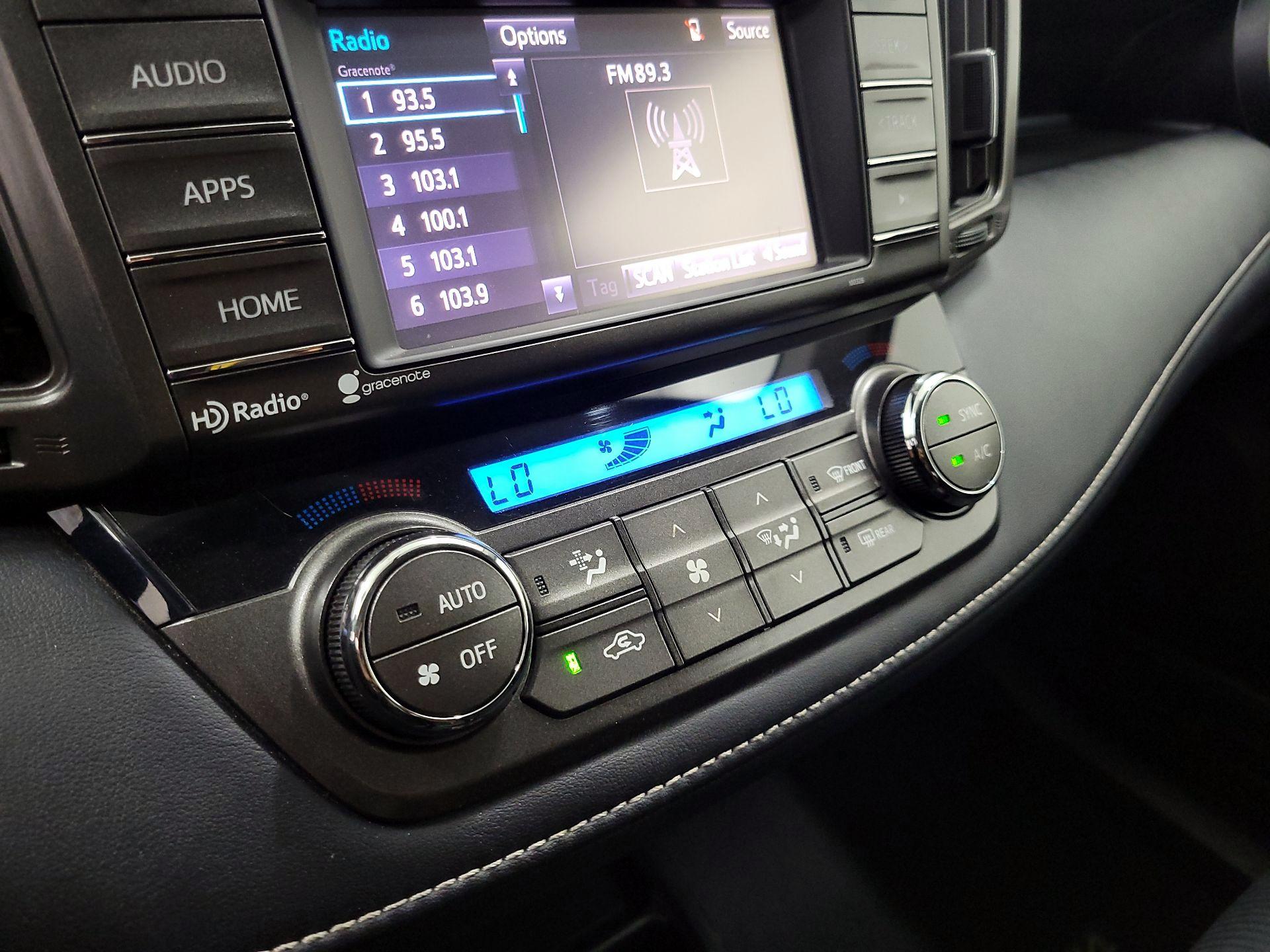Thumbnail: 2014 Toyota RAV4 - 16