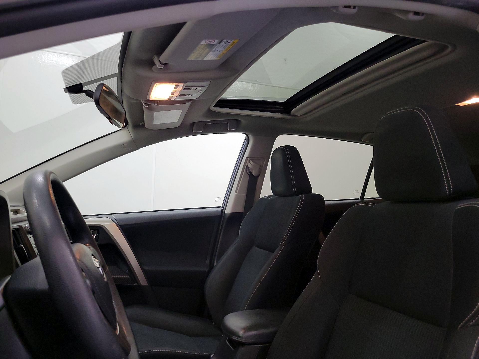 Thumbnail: 2014 Toyota RAV4 - 19
