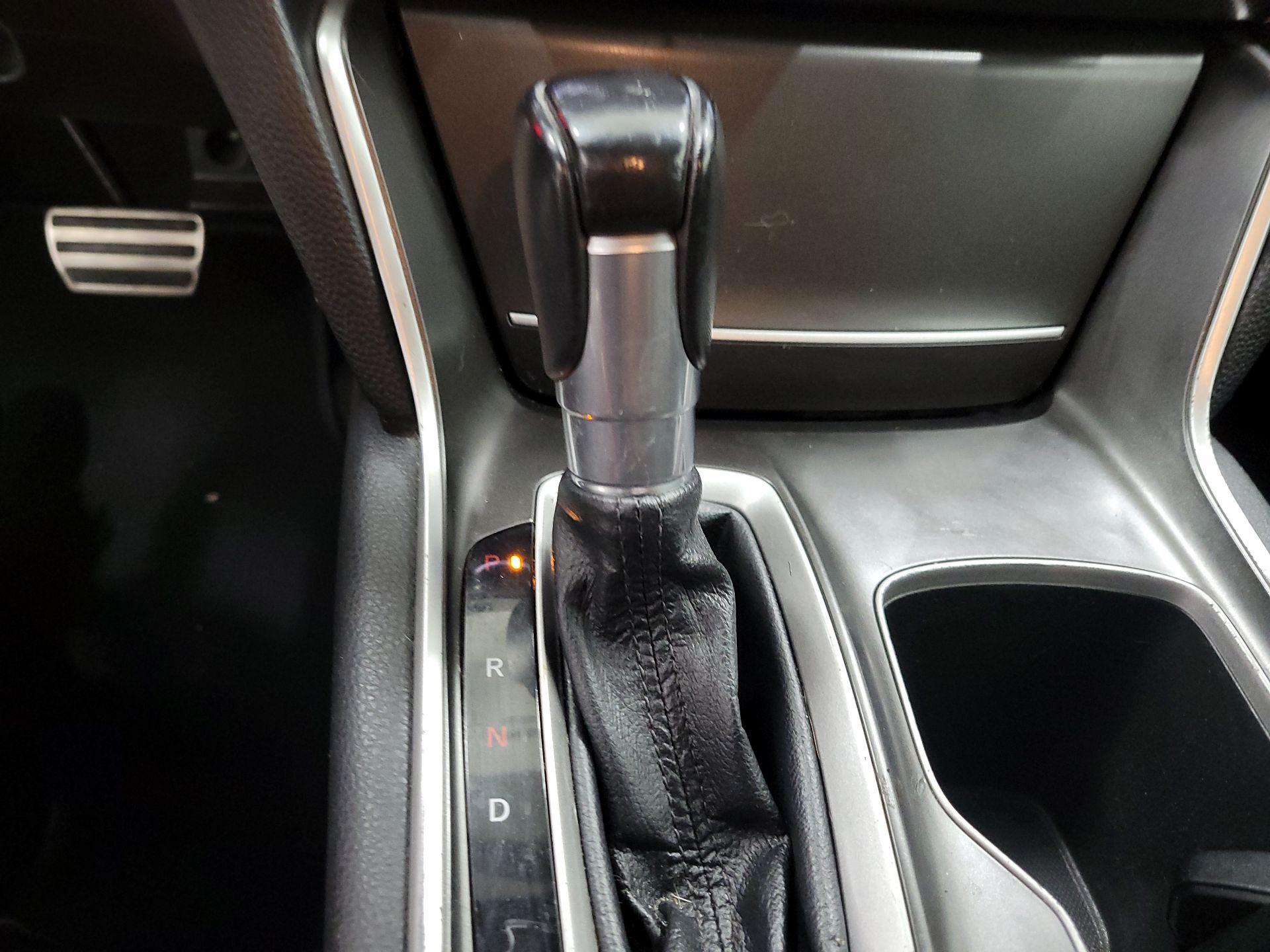 Thumbnail: 2019 Honda Accord - 17