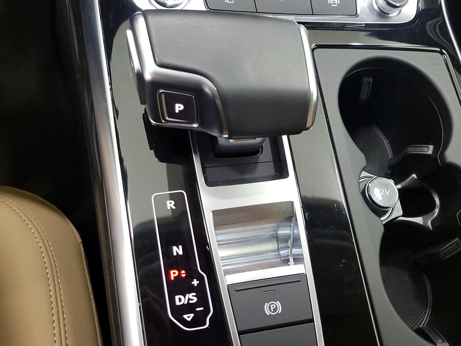 Thumbnail: 2021 Audi Q7 - 18