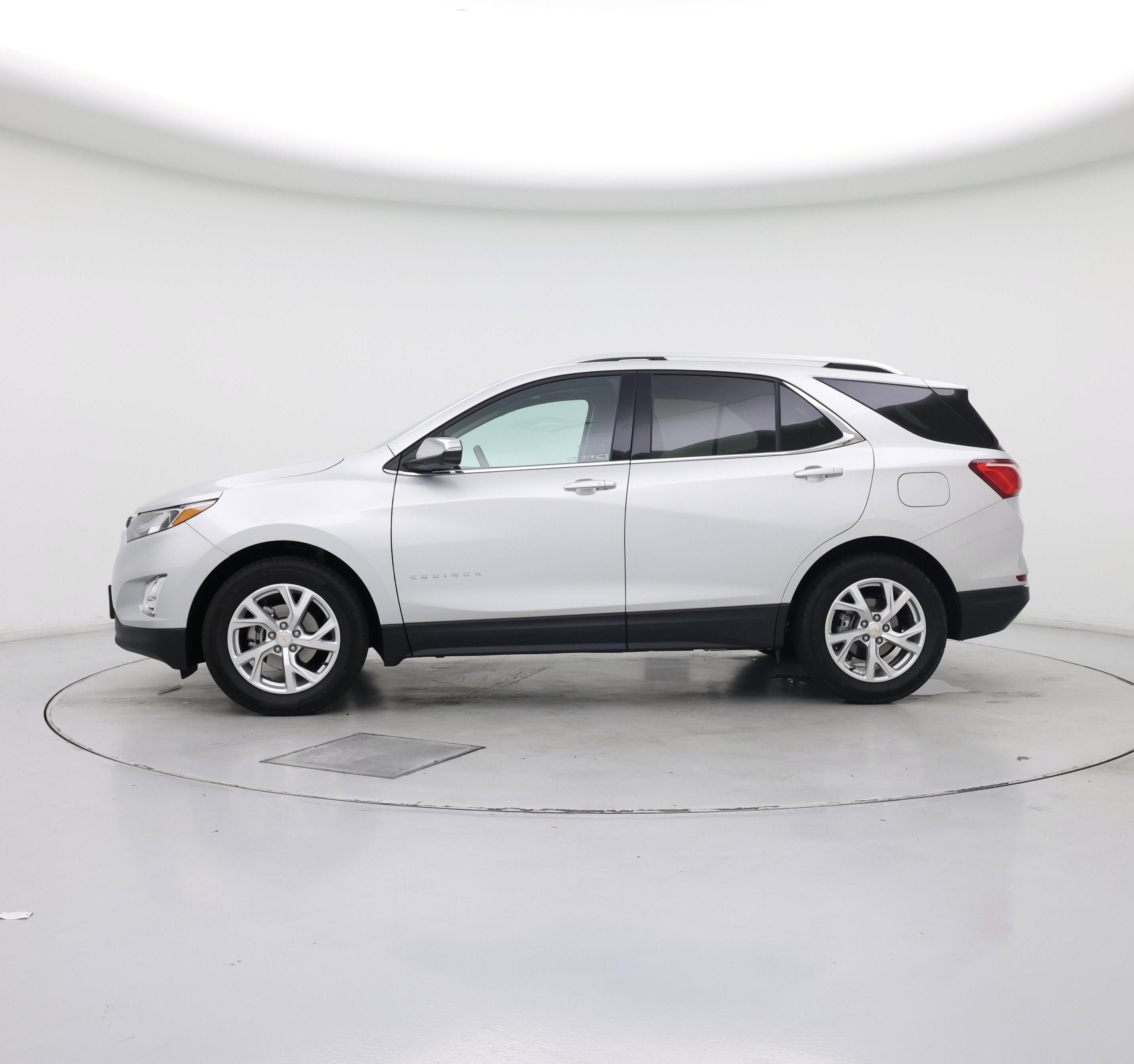 Thumbnail: 2021 Chevrolet Equinox - 3