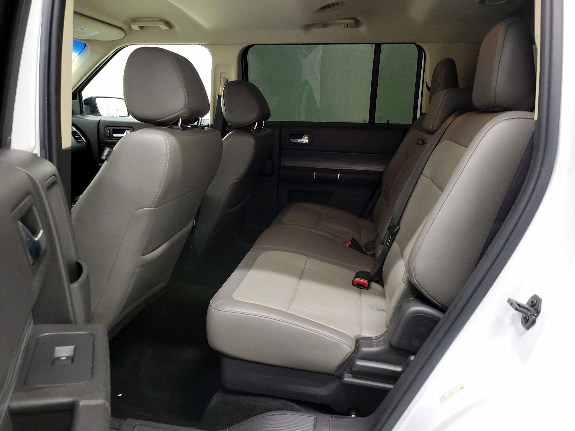 Thumbnail: 2016 Ford Flex - 19