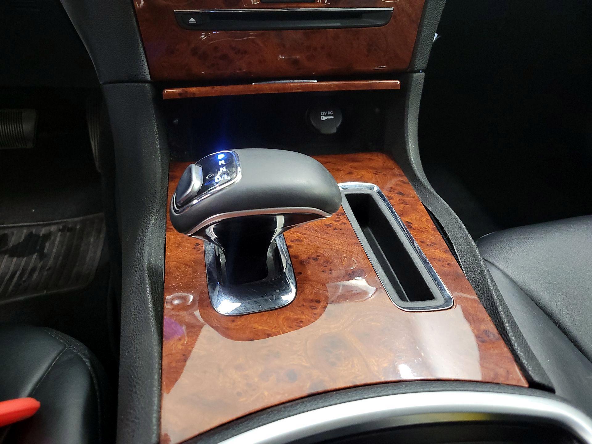 Thumbnail: 2014 Chrysler 300 - 18