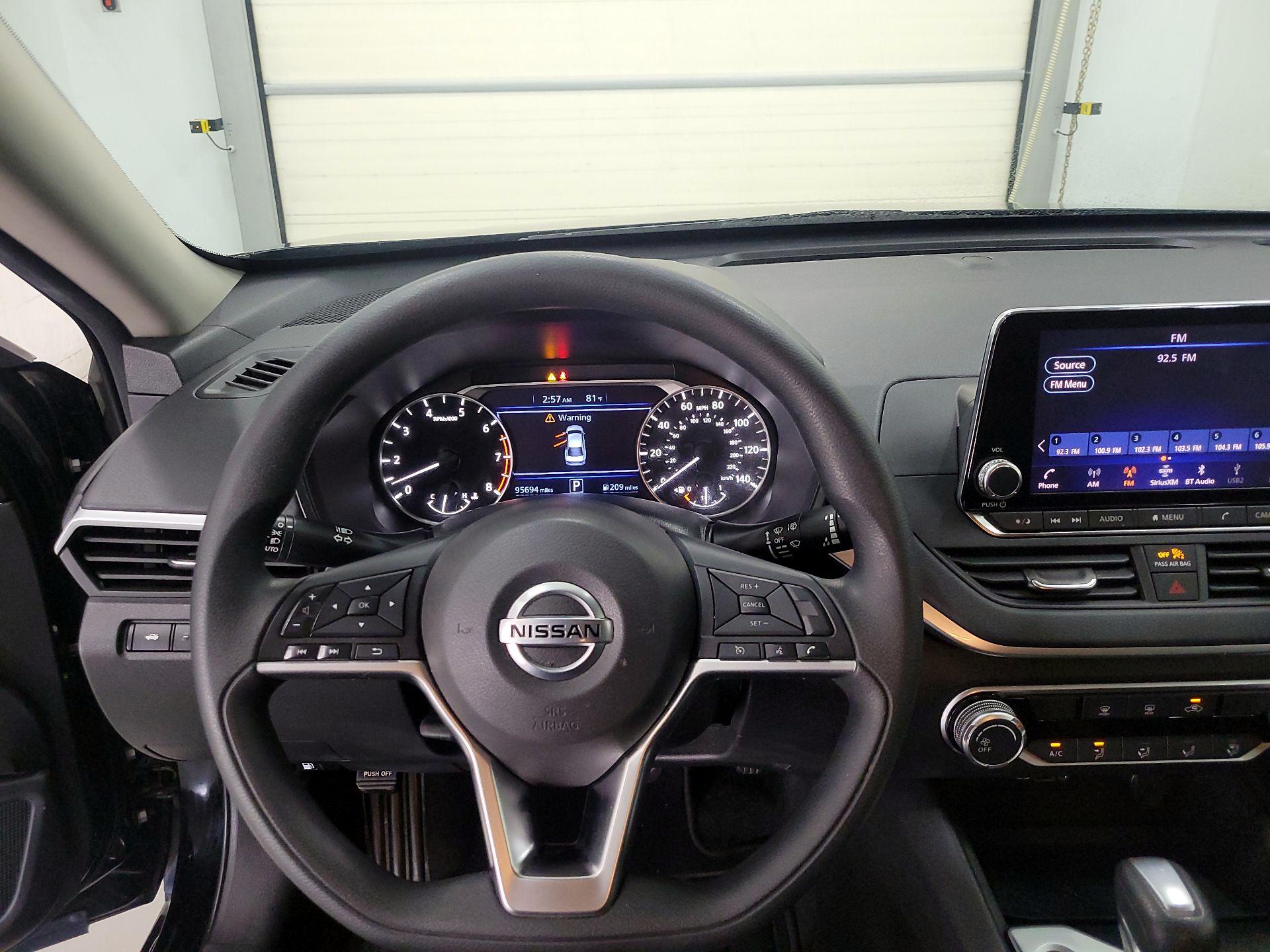 Thumbnail: 2019 Nissan Altima - 10