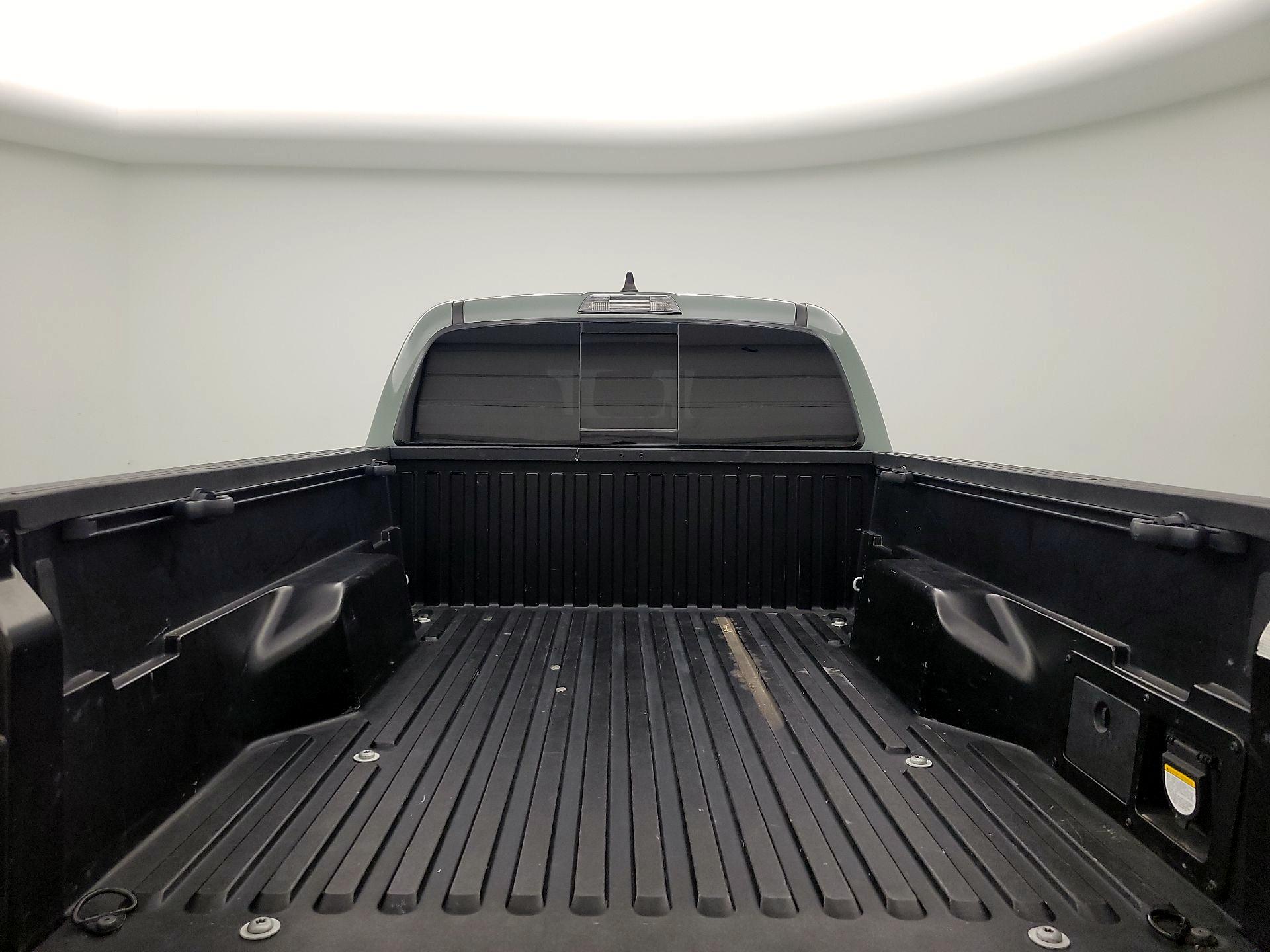 Thumbnail: 2022 Toyota Tacoma - 20