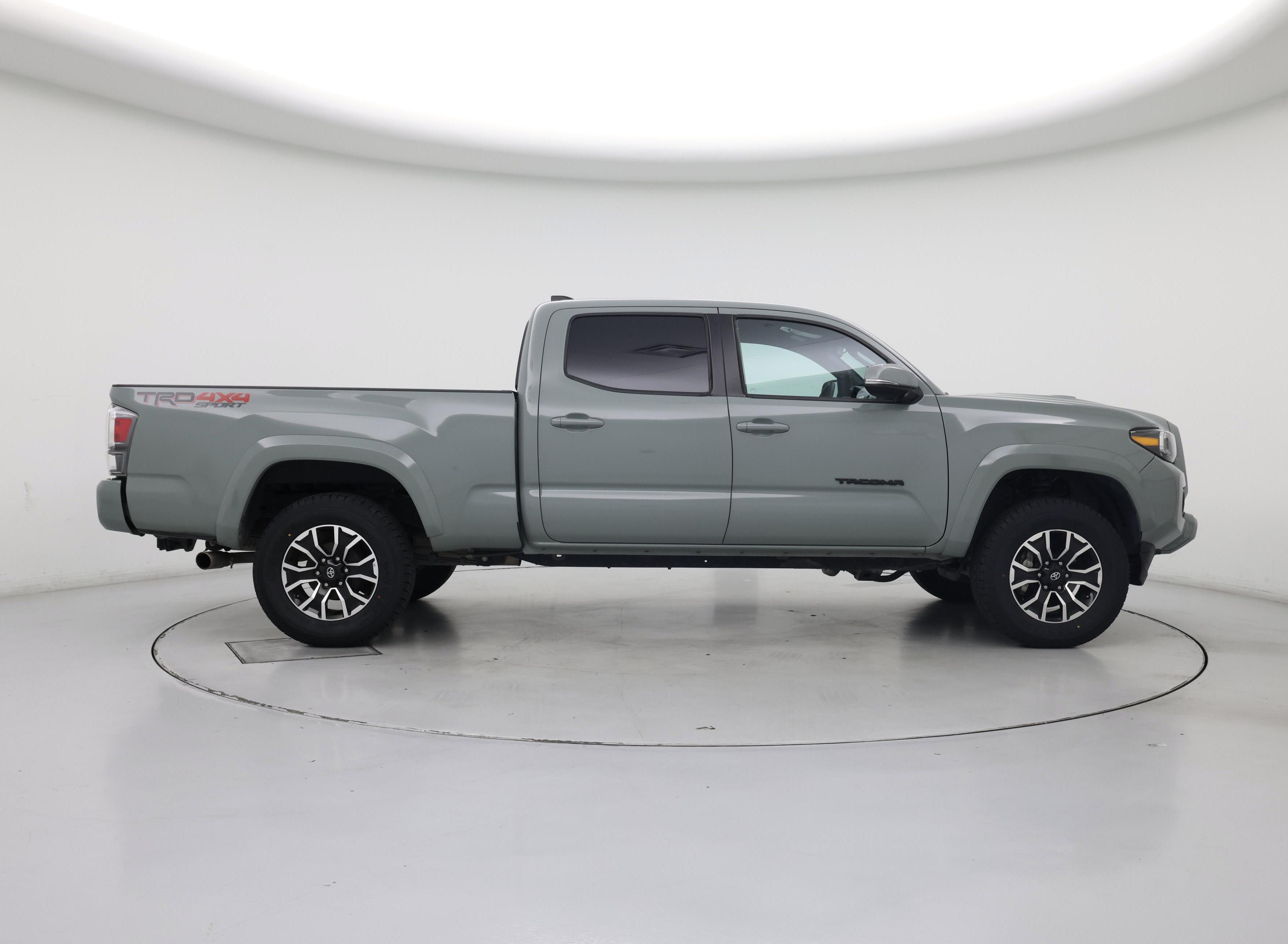 Thumbnail: 2022 Toyota Tacoma - 7