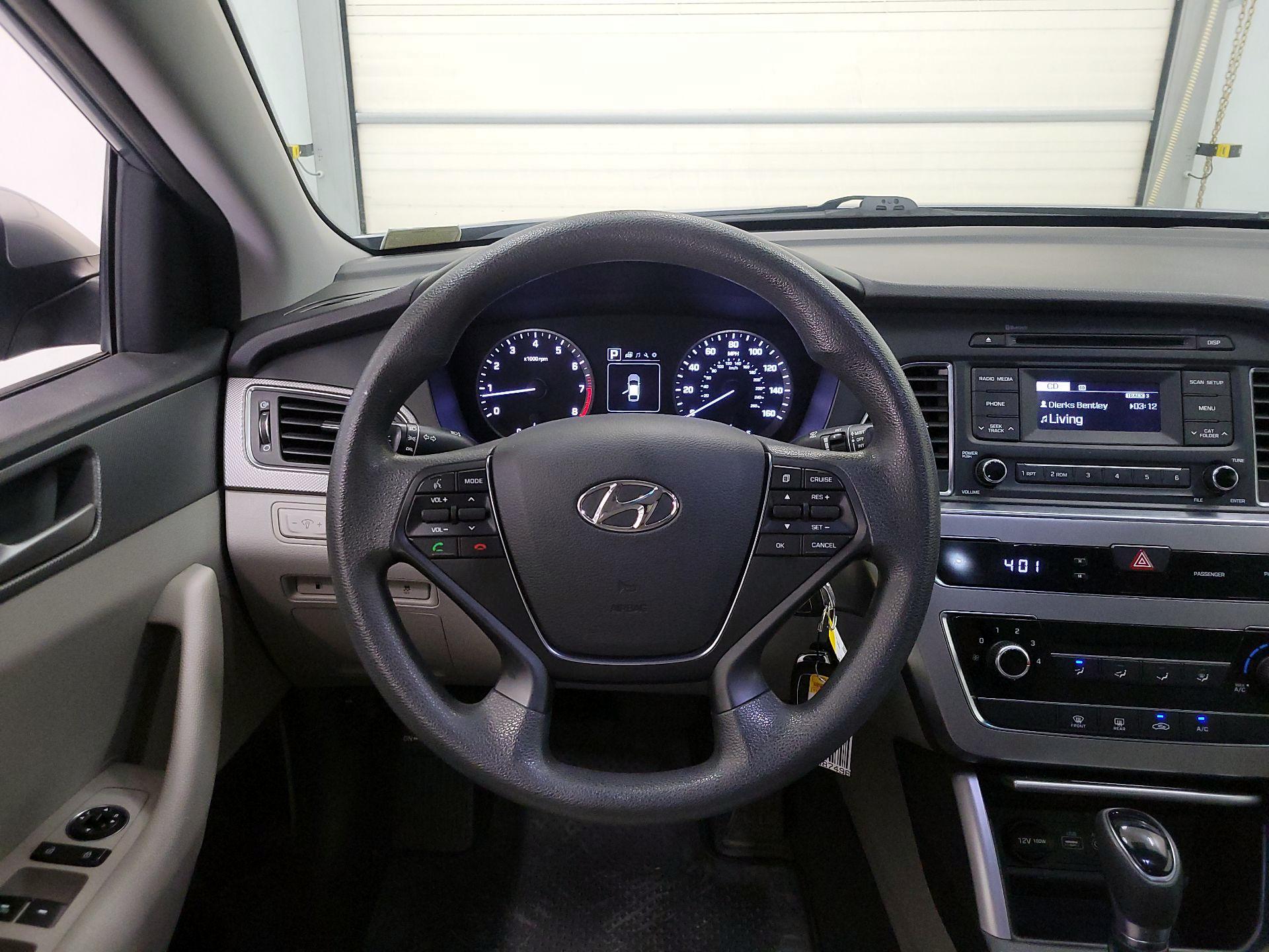 Thumbnail: 2017 Hyundai Sonata - 10