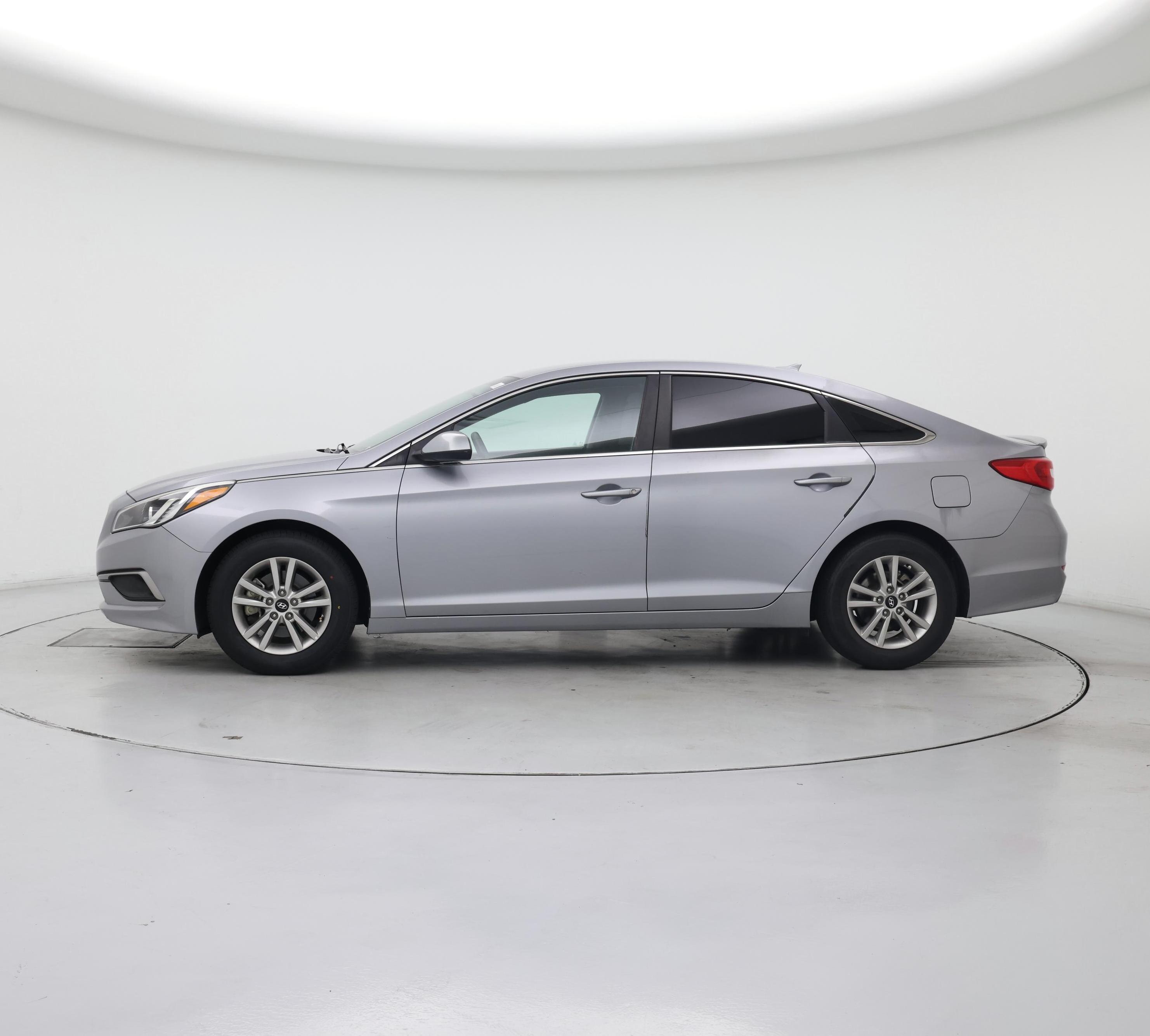 Thumbnail: 2017 Hyundai Sonata - 3