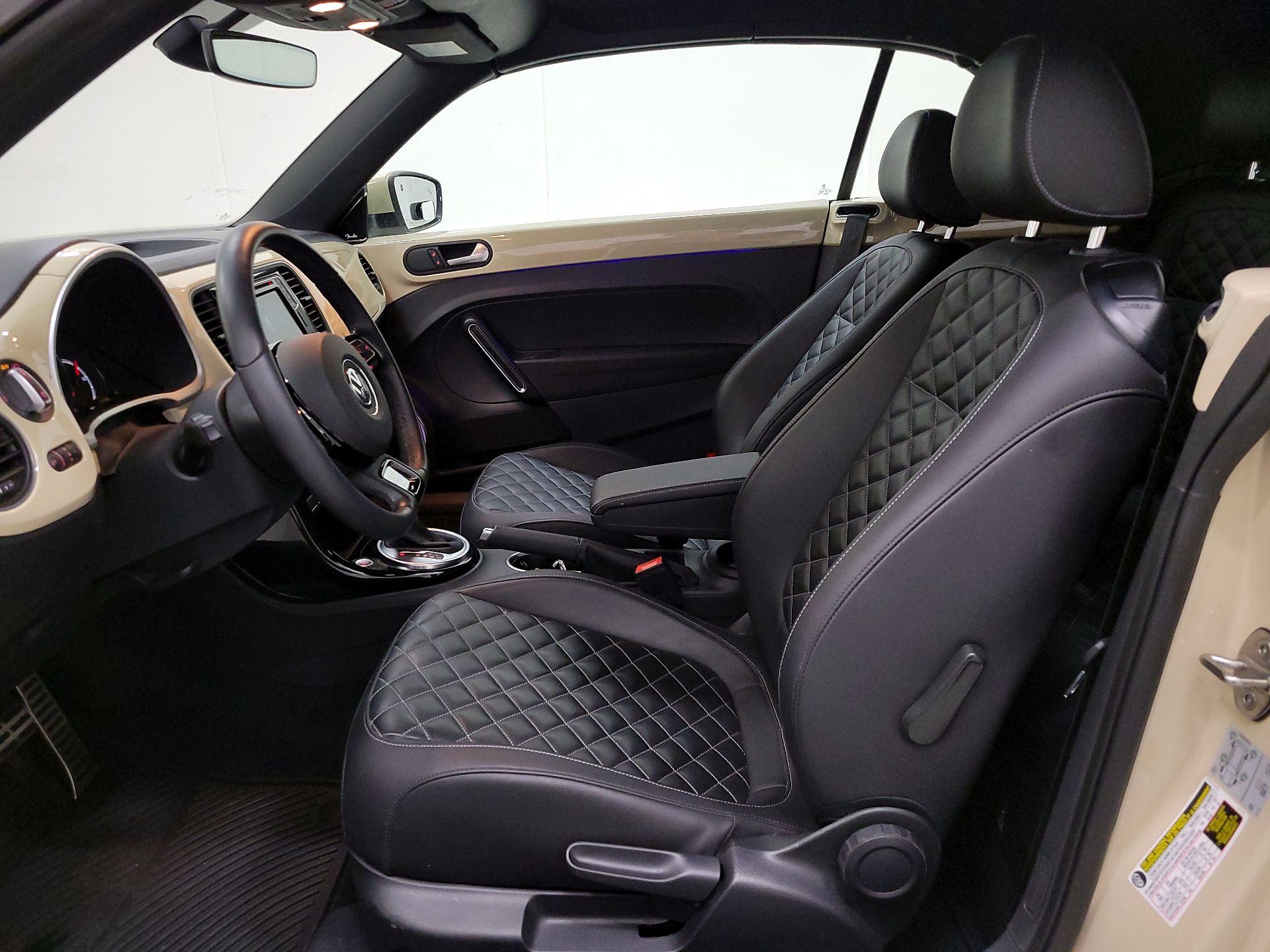 Thumbnail: 2019 Volkswagen Beetle - 11