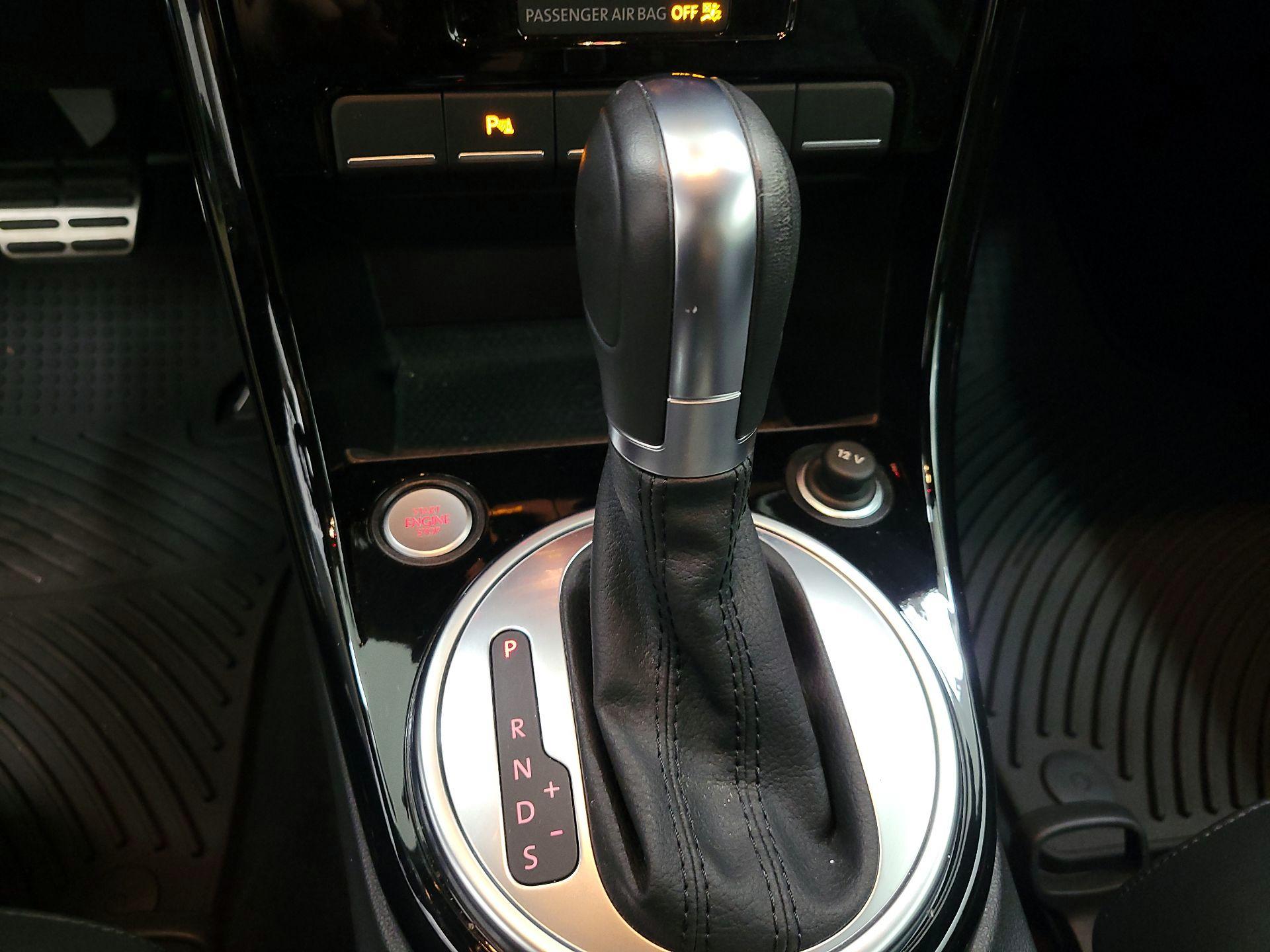 Thumbnail: 2019 Volkswagen Beetle - 17