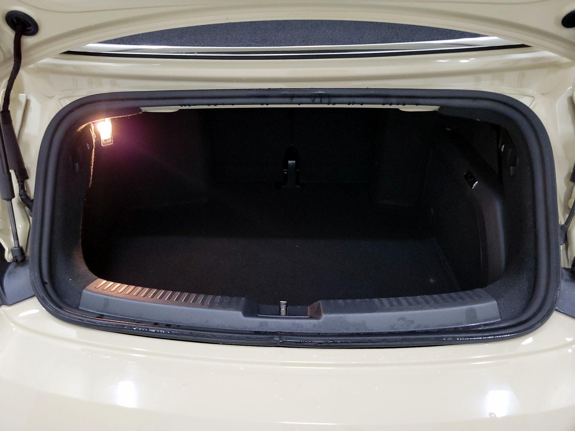 Thumbnail: 2019 Volkswagen Beetle - 19