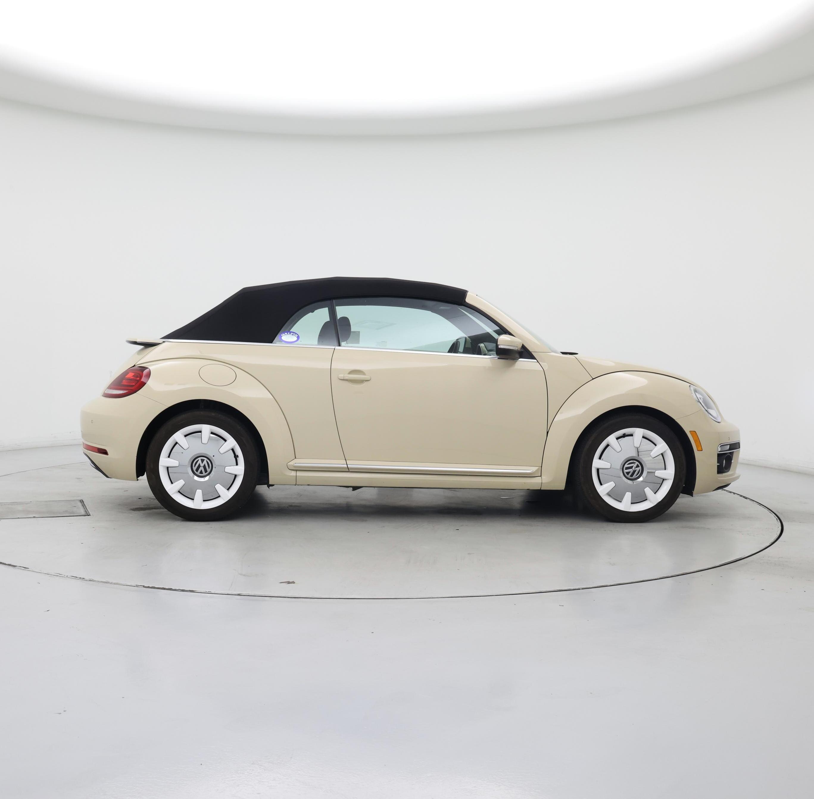 Thumbnail: 2019 Volkswagen Beetle - 7