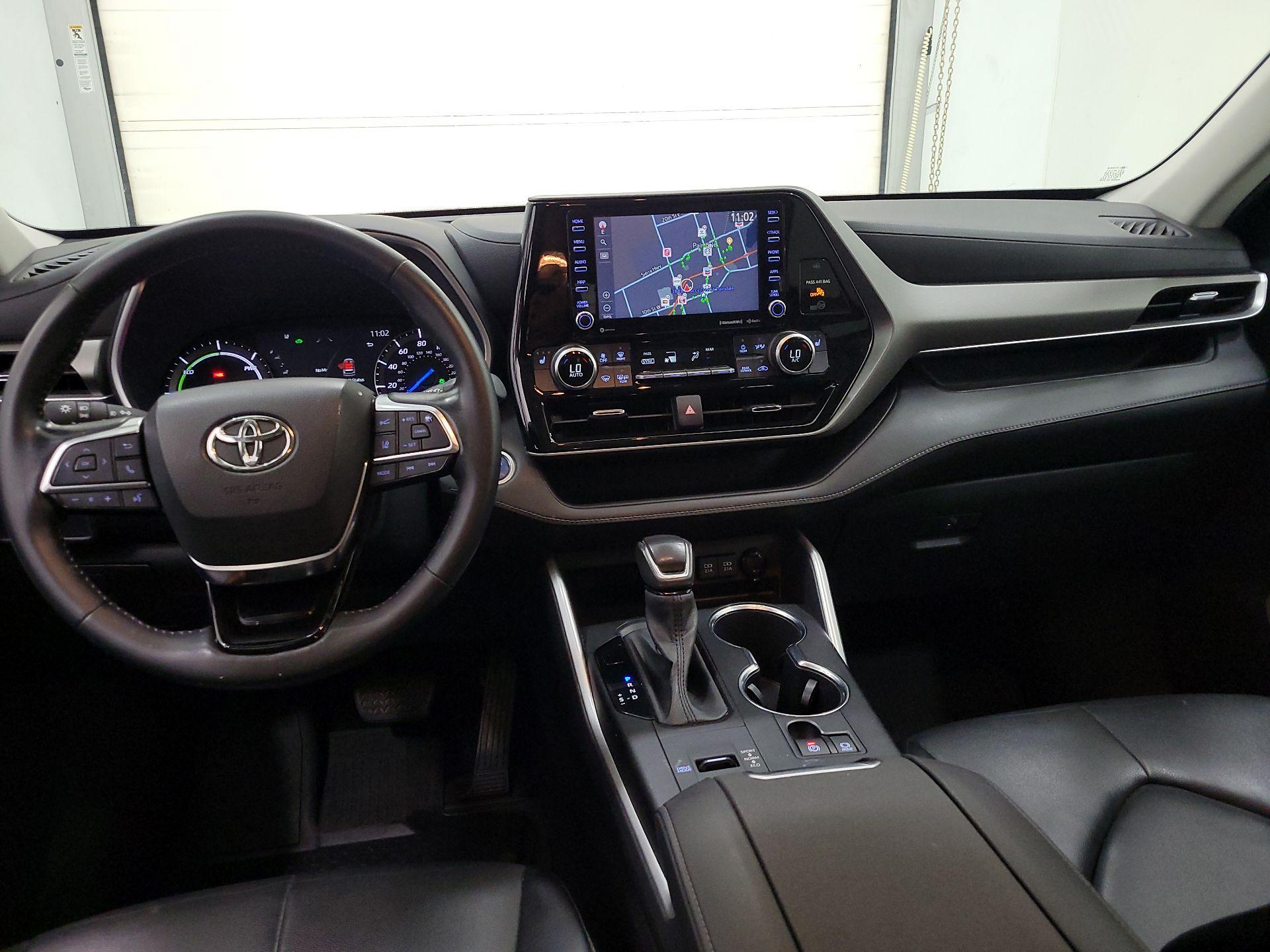 Thumbnail: 2021 Toyota Highlander - 9