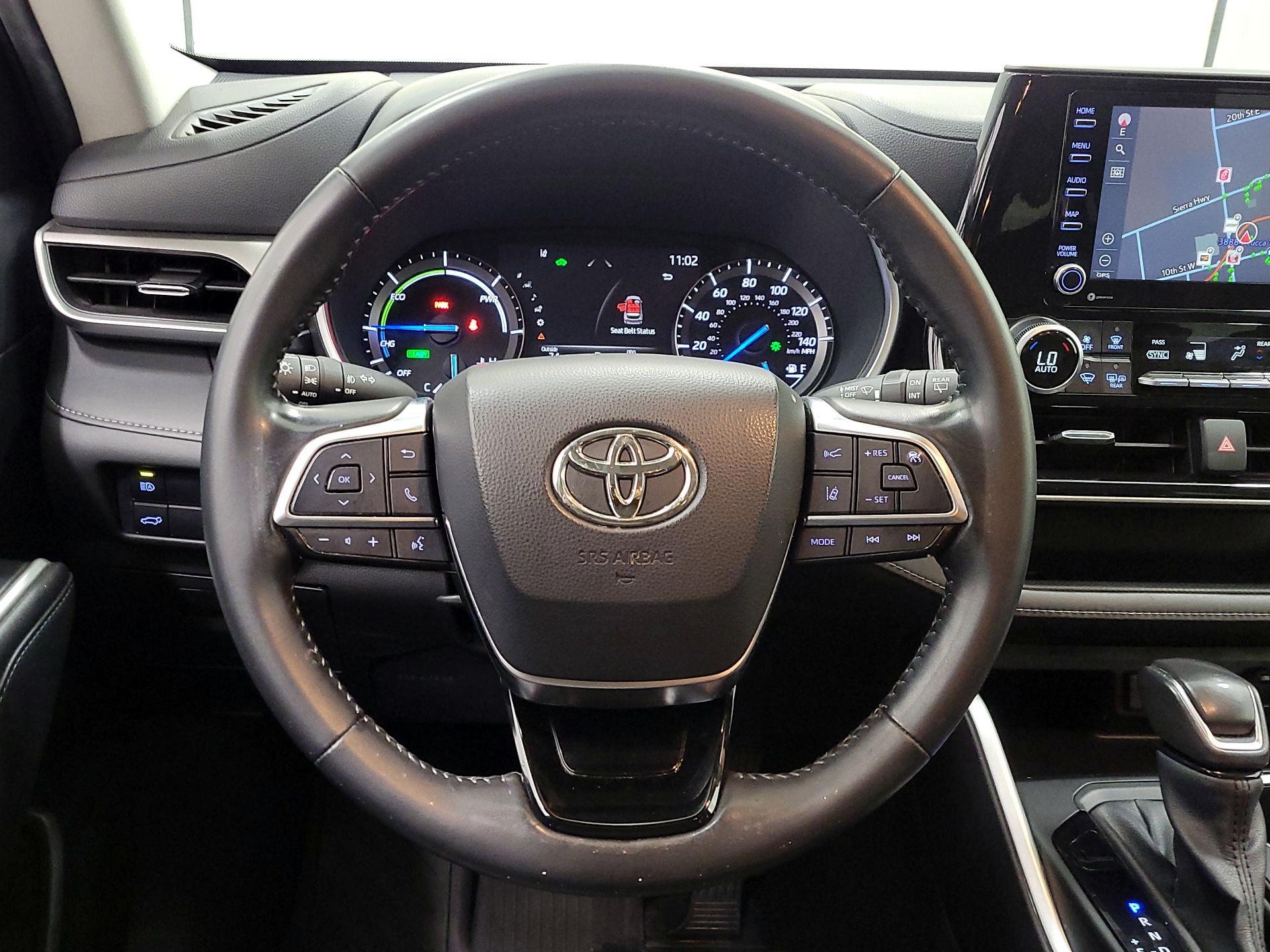 Thumbnail: 2021 Toyota Highlander - 10