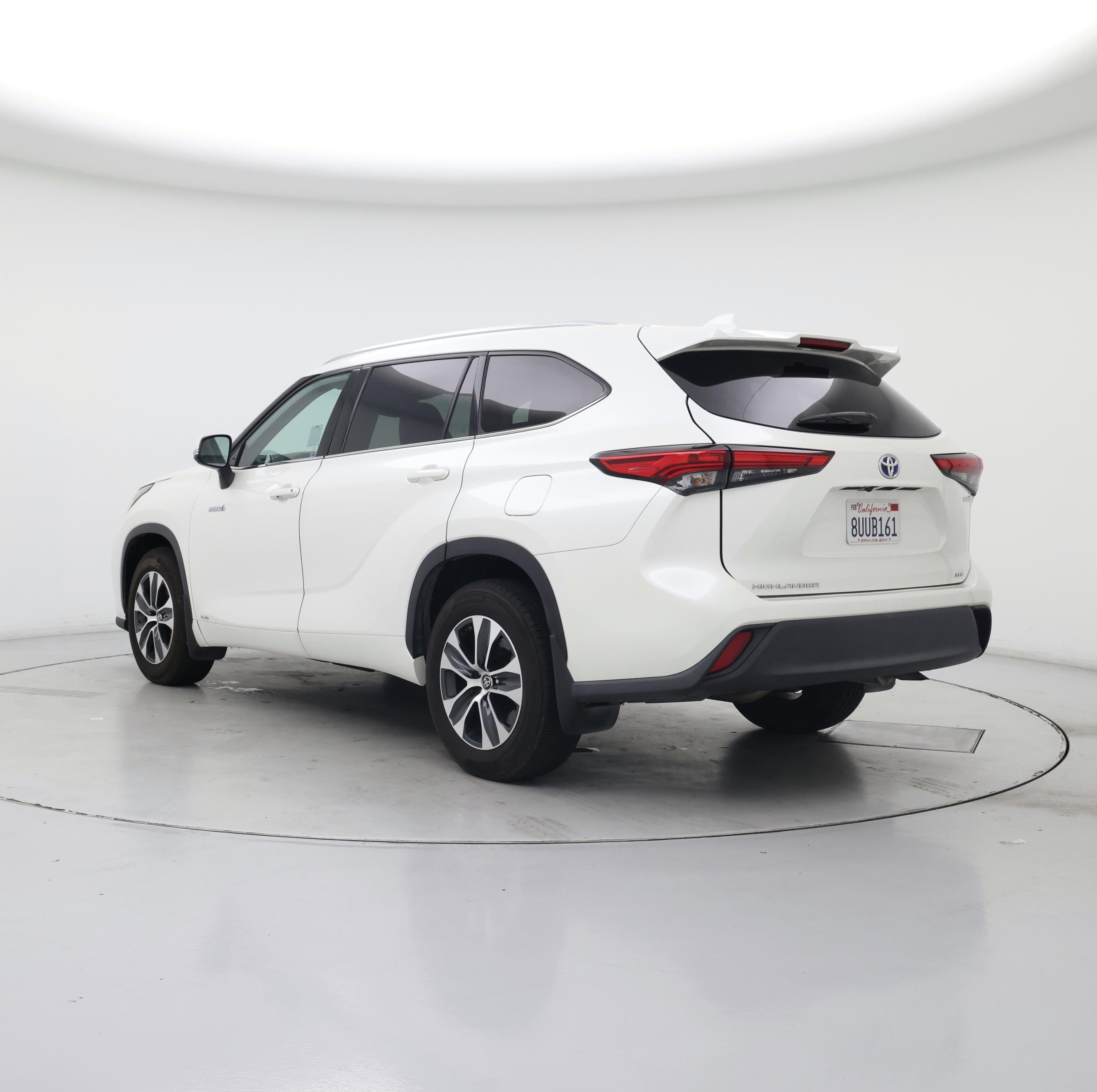 Thumbnail: 2021 Toyota Highlander - 2