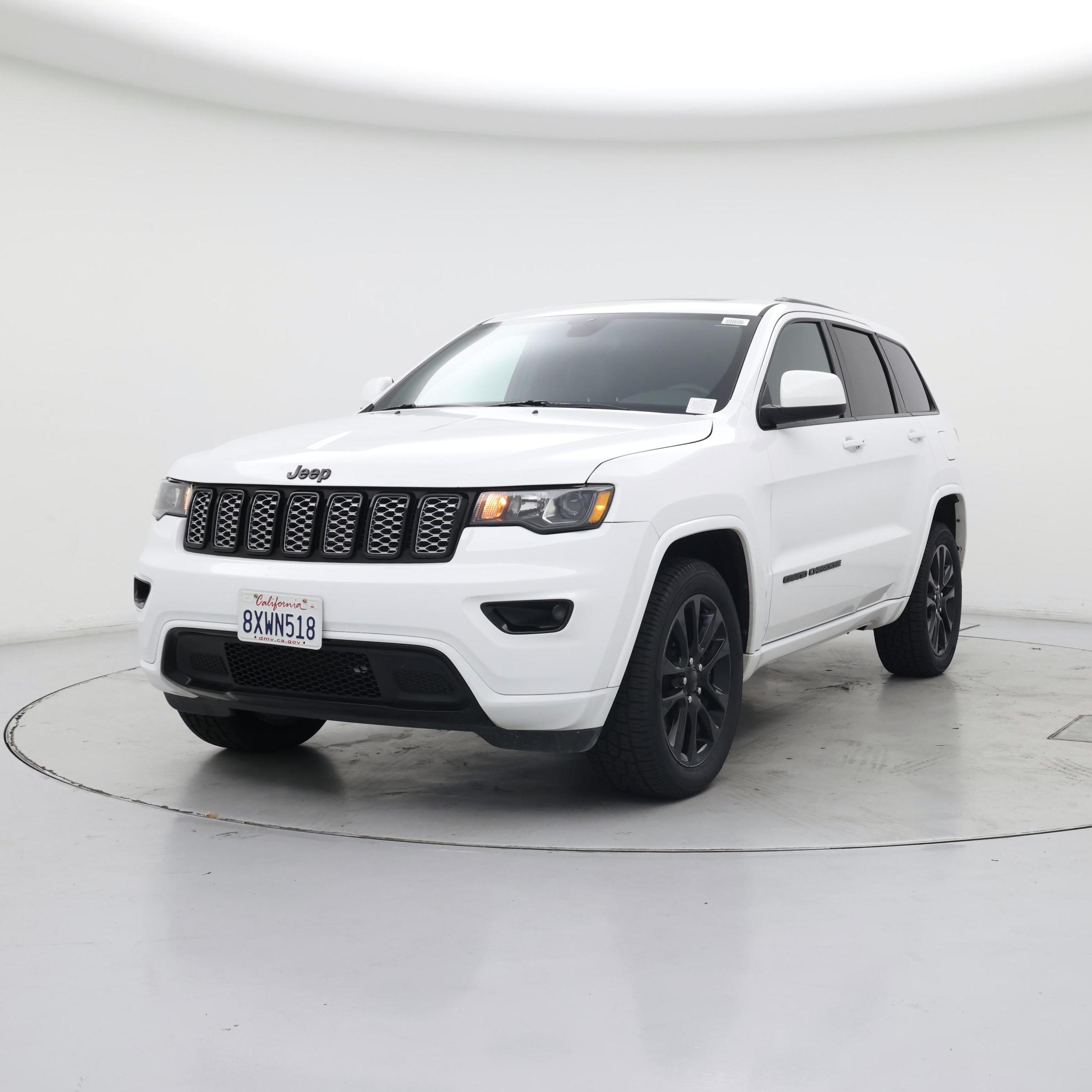 Thumbnail: 2020 Jeep Grand Cherokee - 4