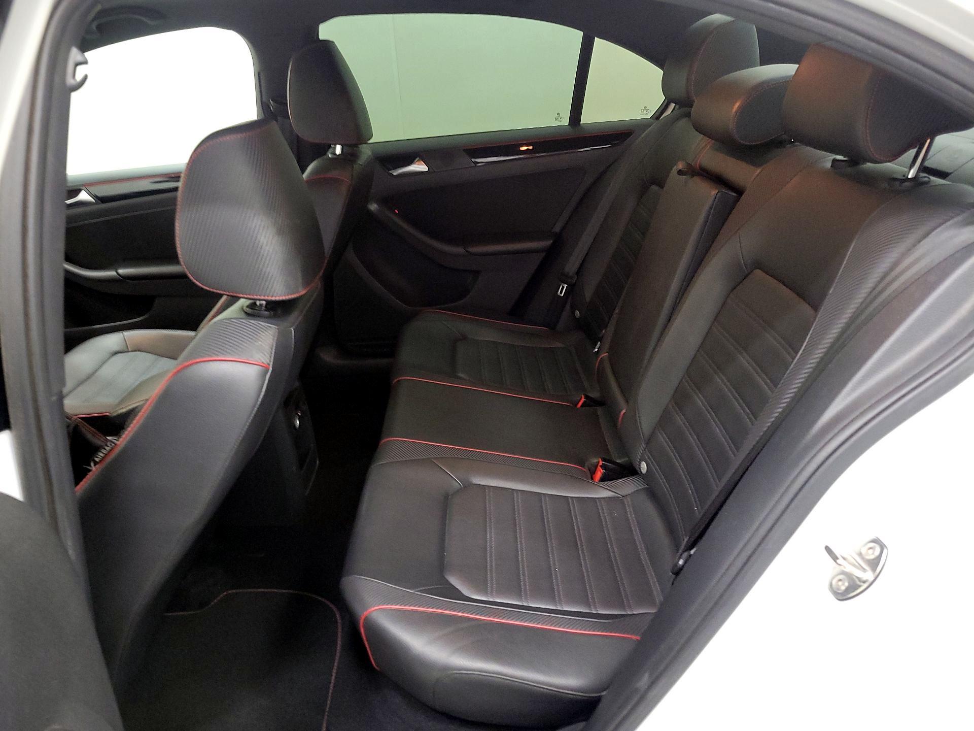 Thumbnail: 2015 Volkswagen Jetta - 20