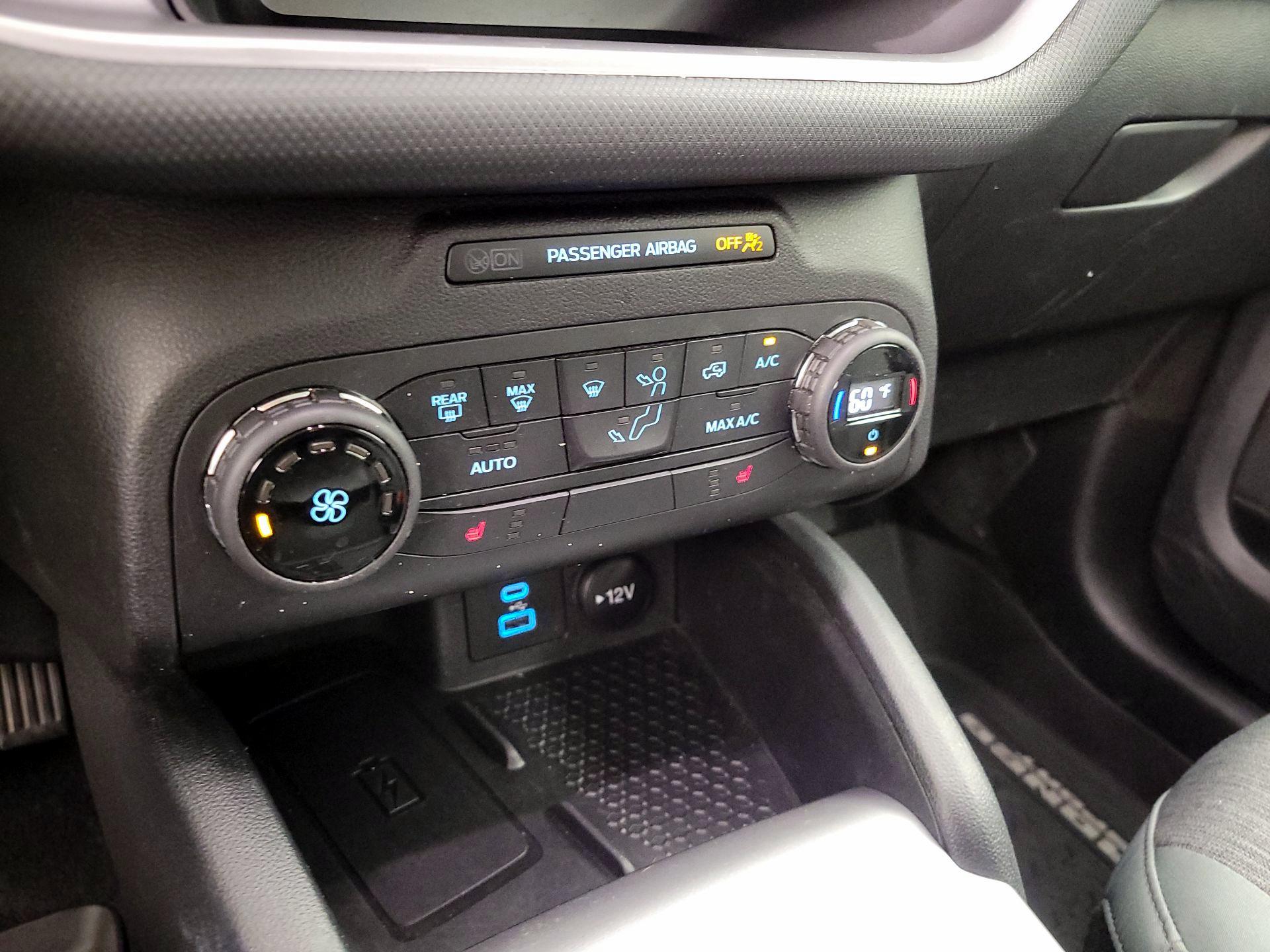 Thumbnail: 2021 Ford Bronco Sport - 16