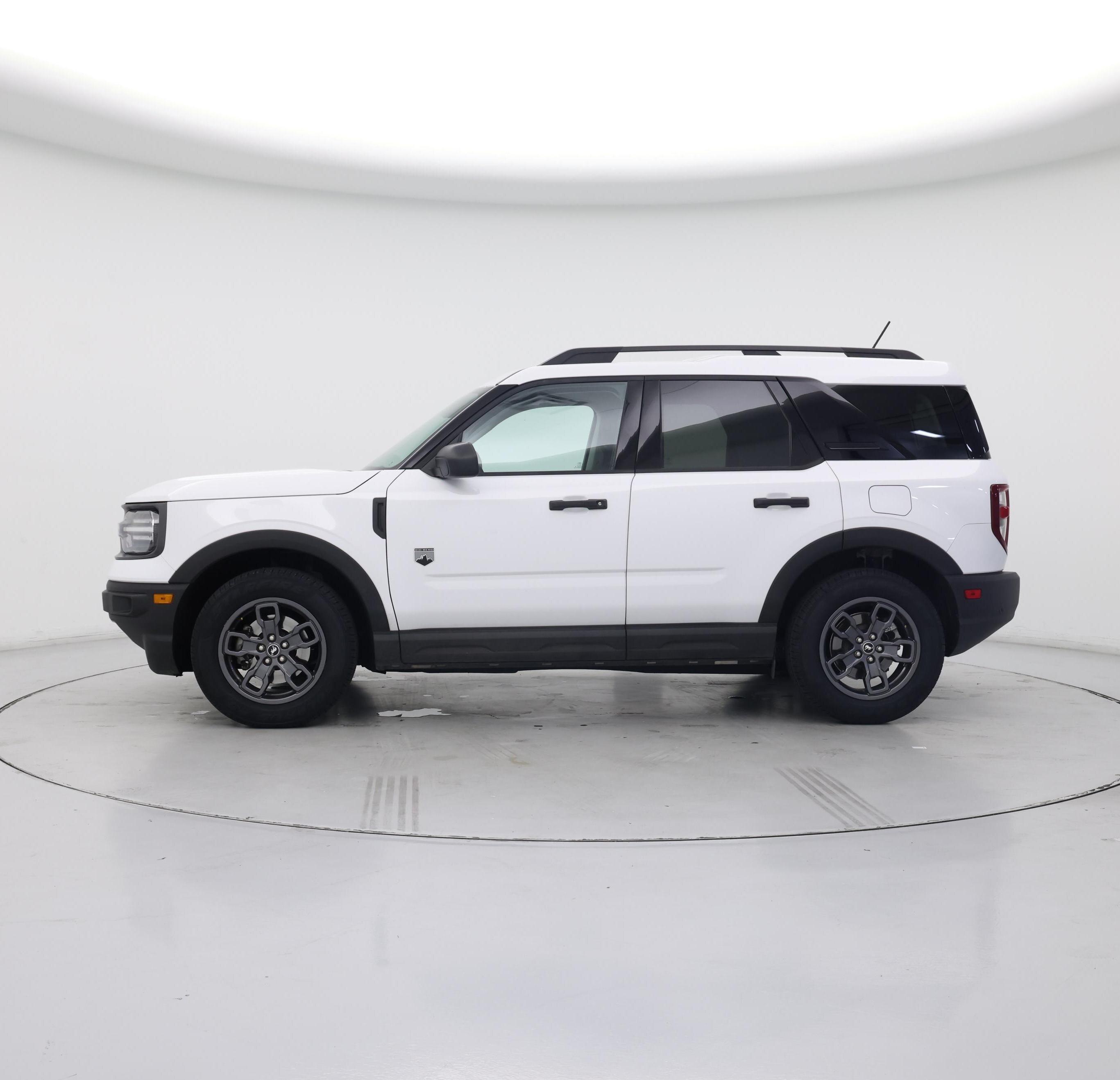 Thumbnail: 2021 Ford Bronco Sport - 3