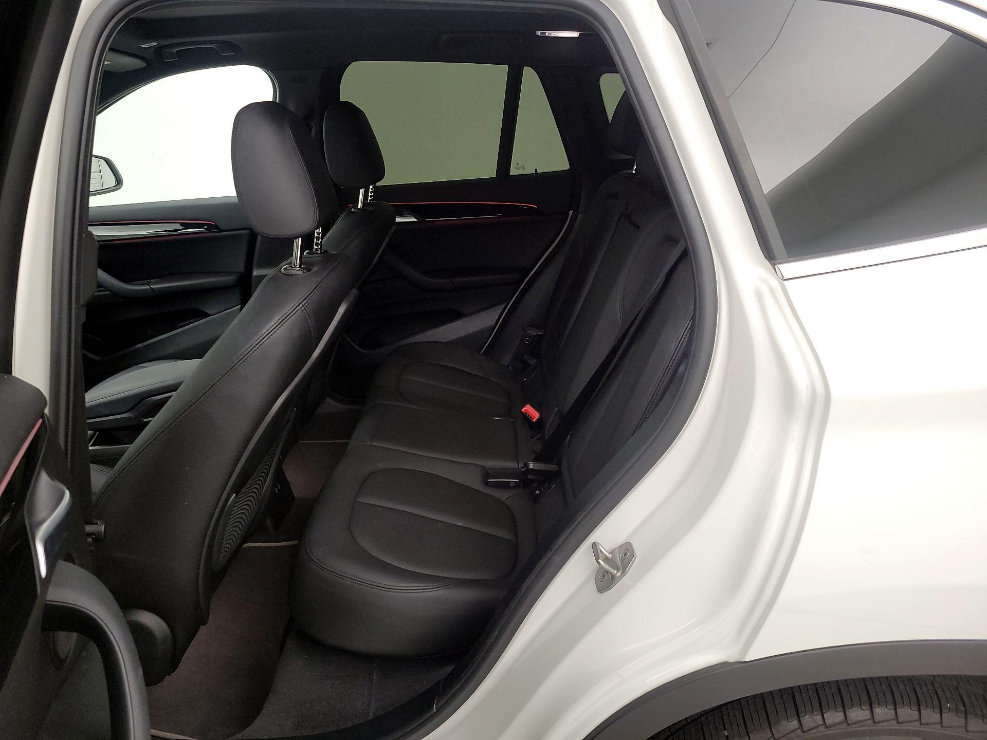 Thumbnail: 2021 BMW X1 - 18
